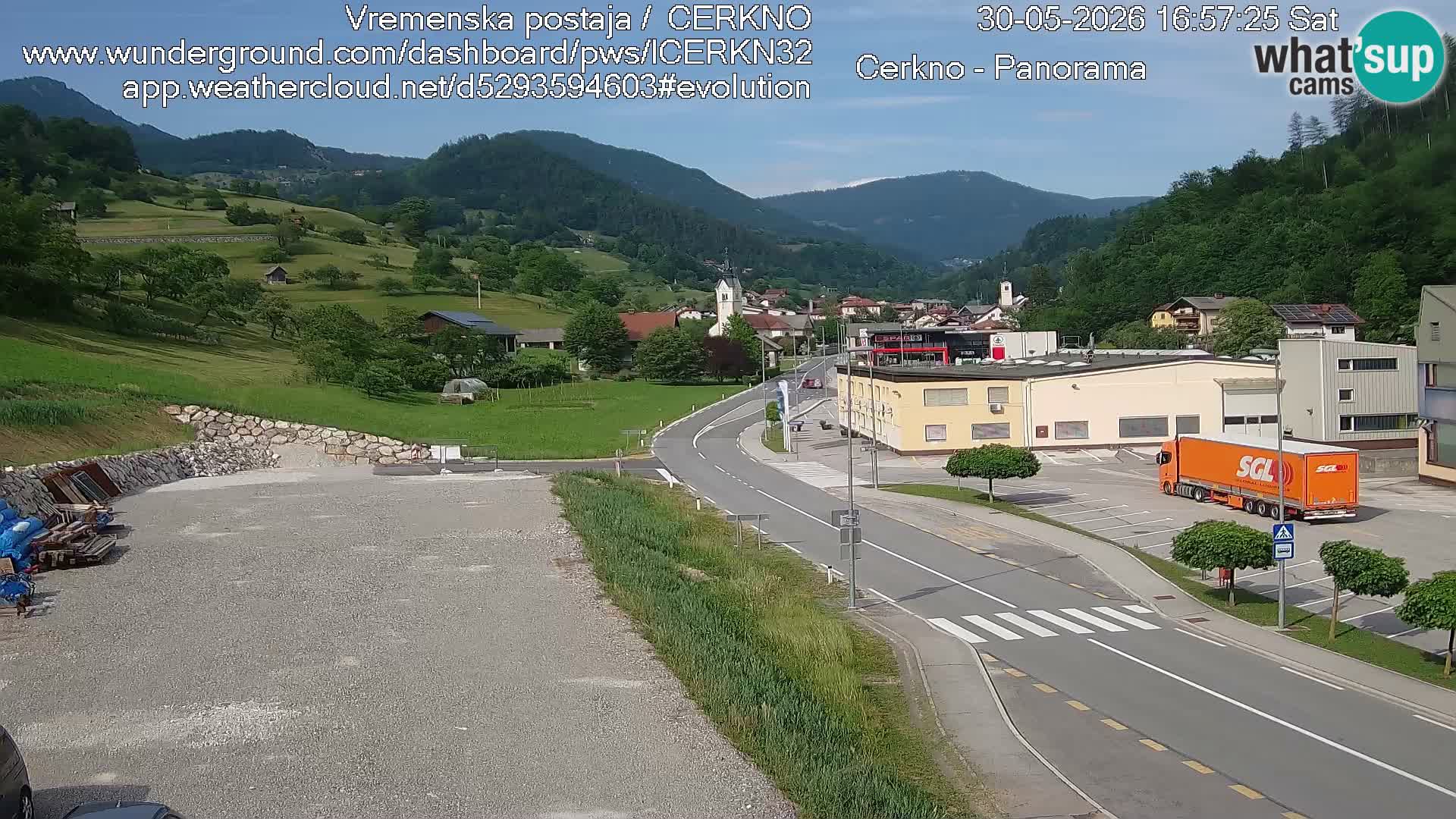 Cerkno entrada a la ciudad Webcam en vivo