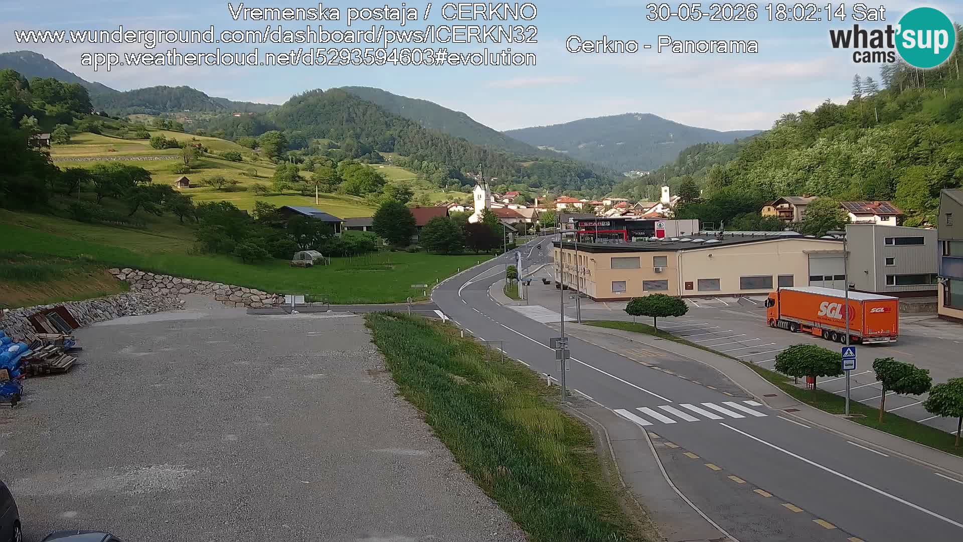 Webcam en direct – Entrée de la ville de Cerkno
