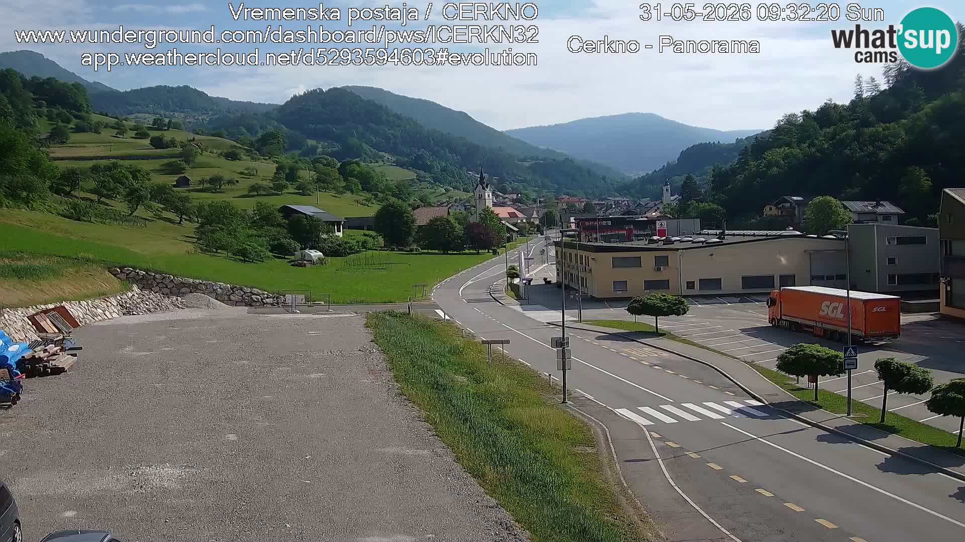 Webcam en direct – Entrée de la ville de Cerkno