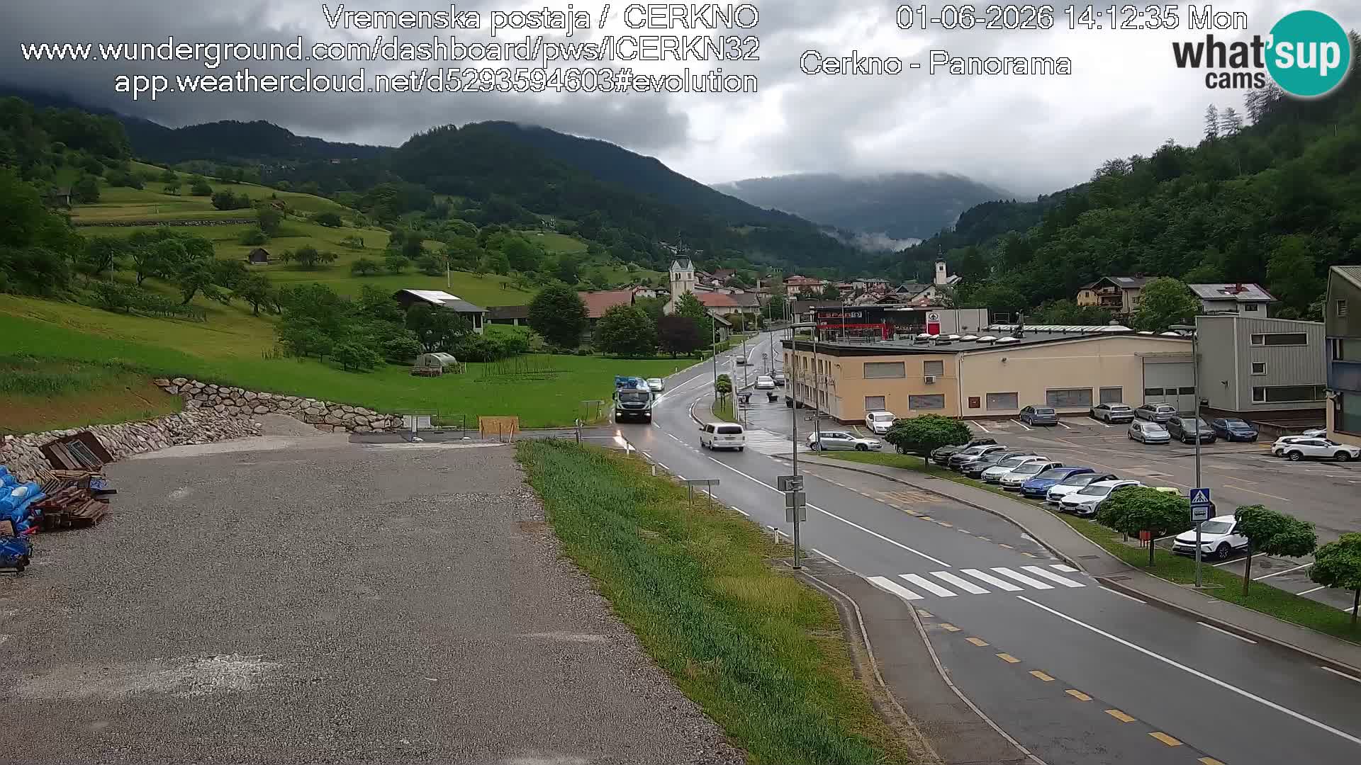 Webcam en direct – Entrée de la ville de Cerkno