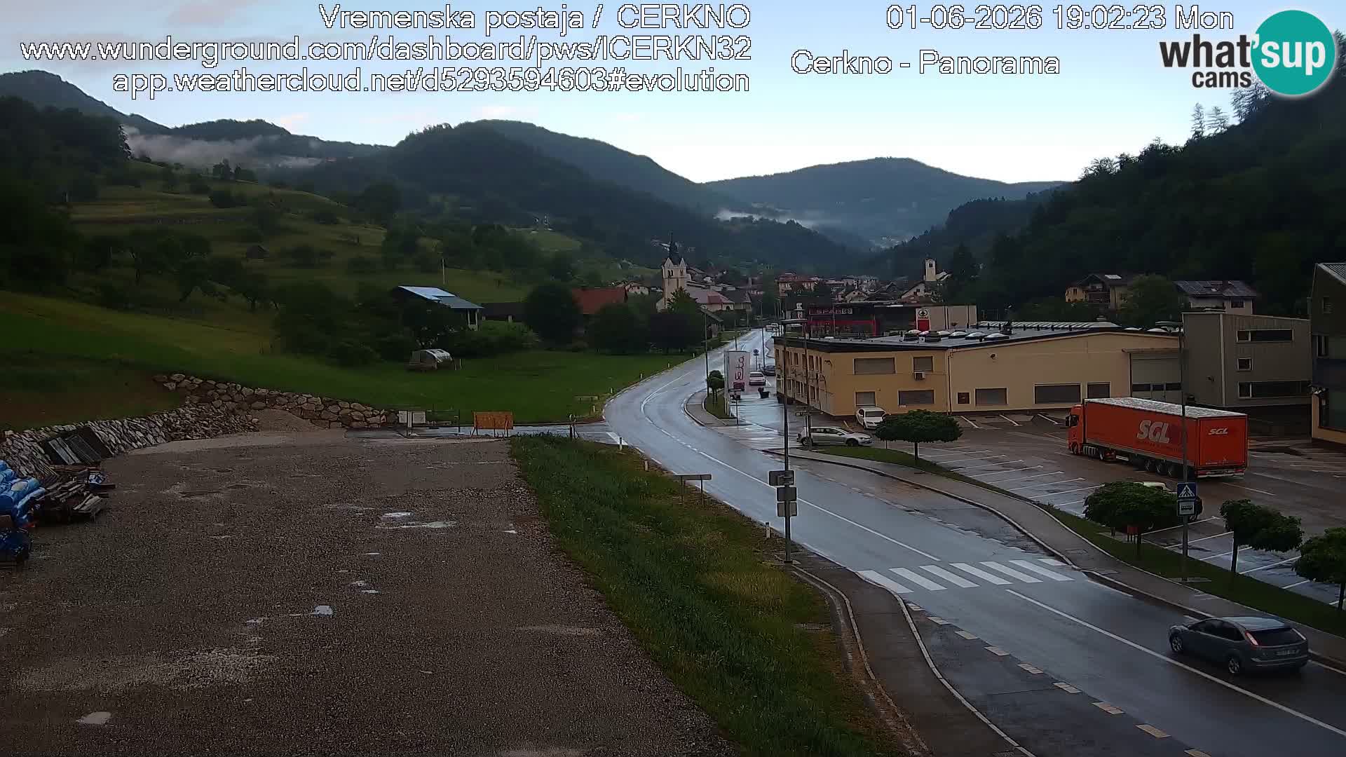 Cerkno entrada a la ciudad Webcam en vivo