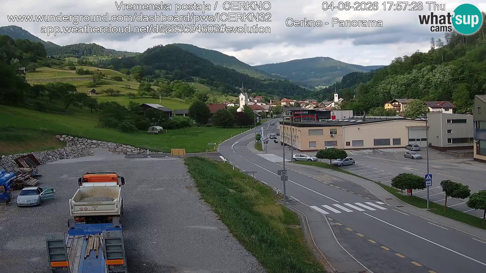 Webcam en direct – Entrée de la ville de Cerkno