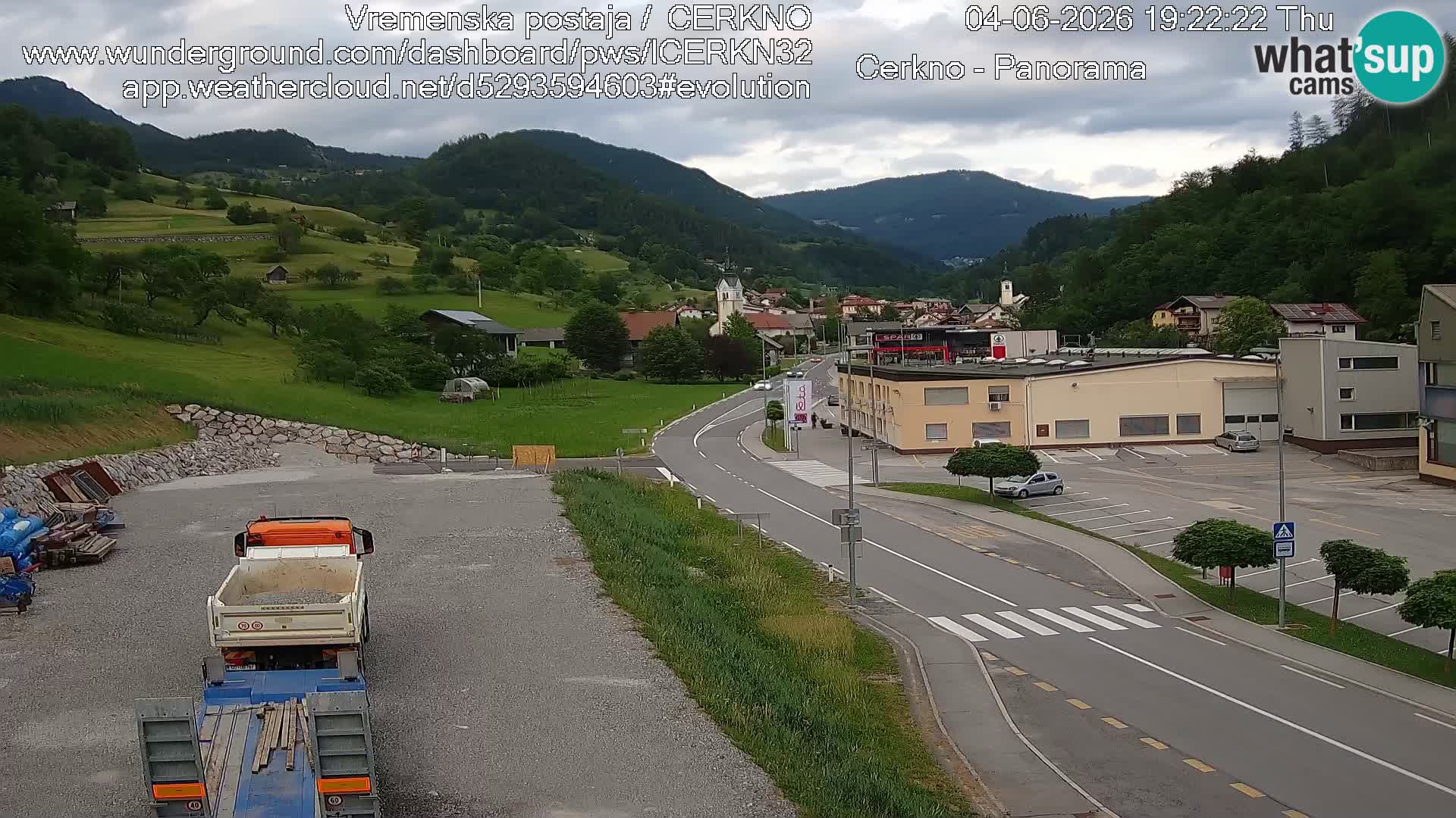 Webcam en direct – Entrée de la ville de Cerkno
