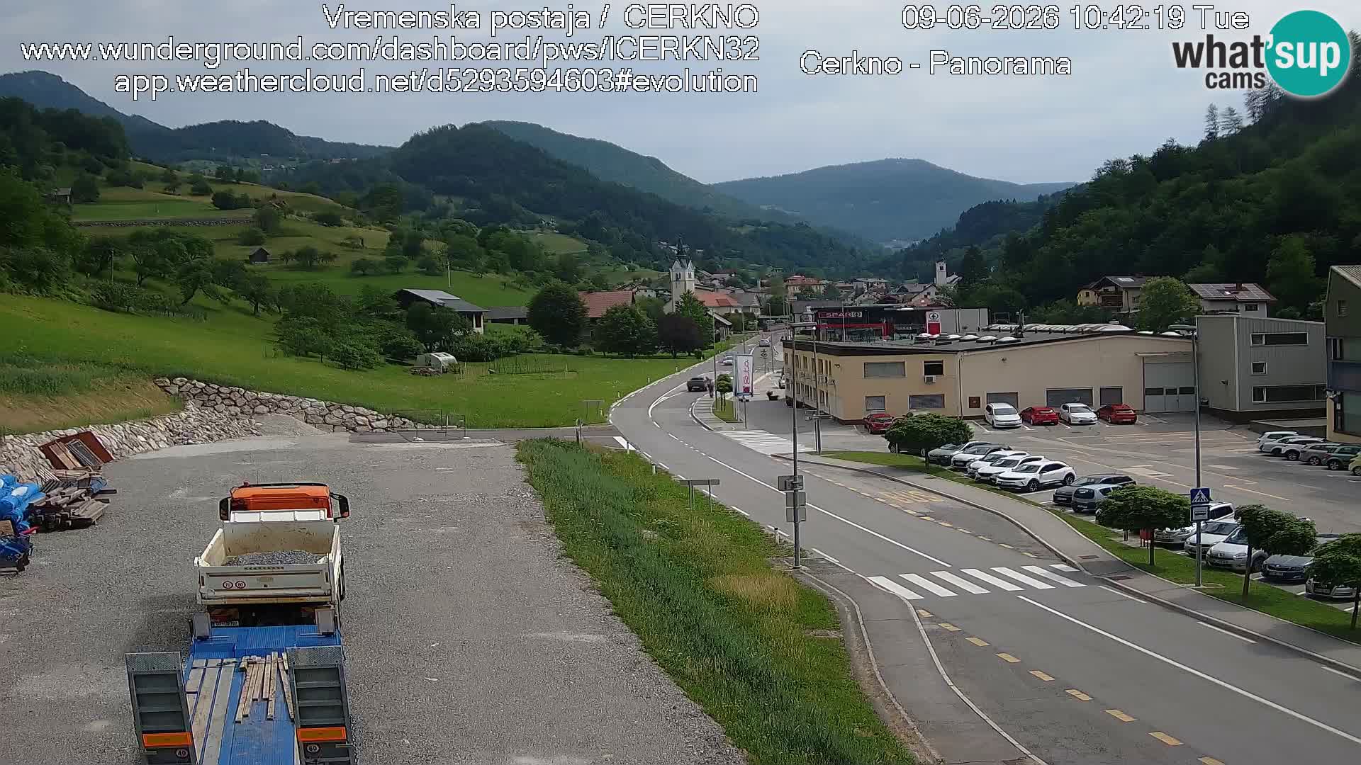 Webcam en direct – Entrée de la ville de Cerkno