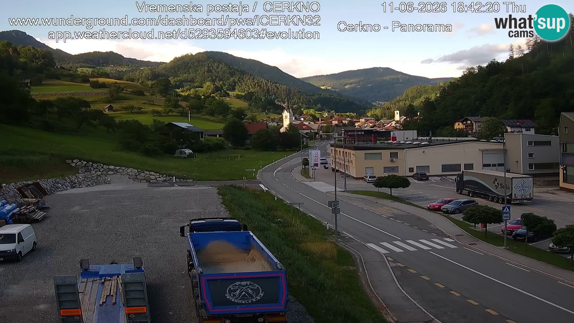 Webcam en direct – Entrée de la ville de Cerkno