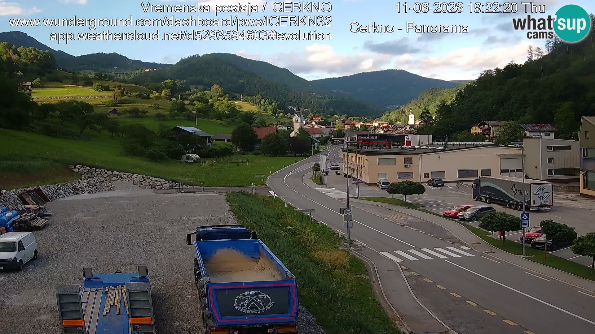 Webcam en direct – Entrée de la ville de Cerkno