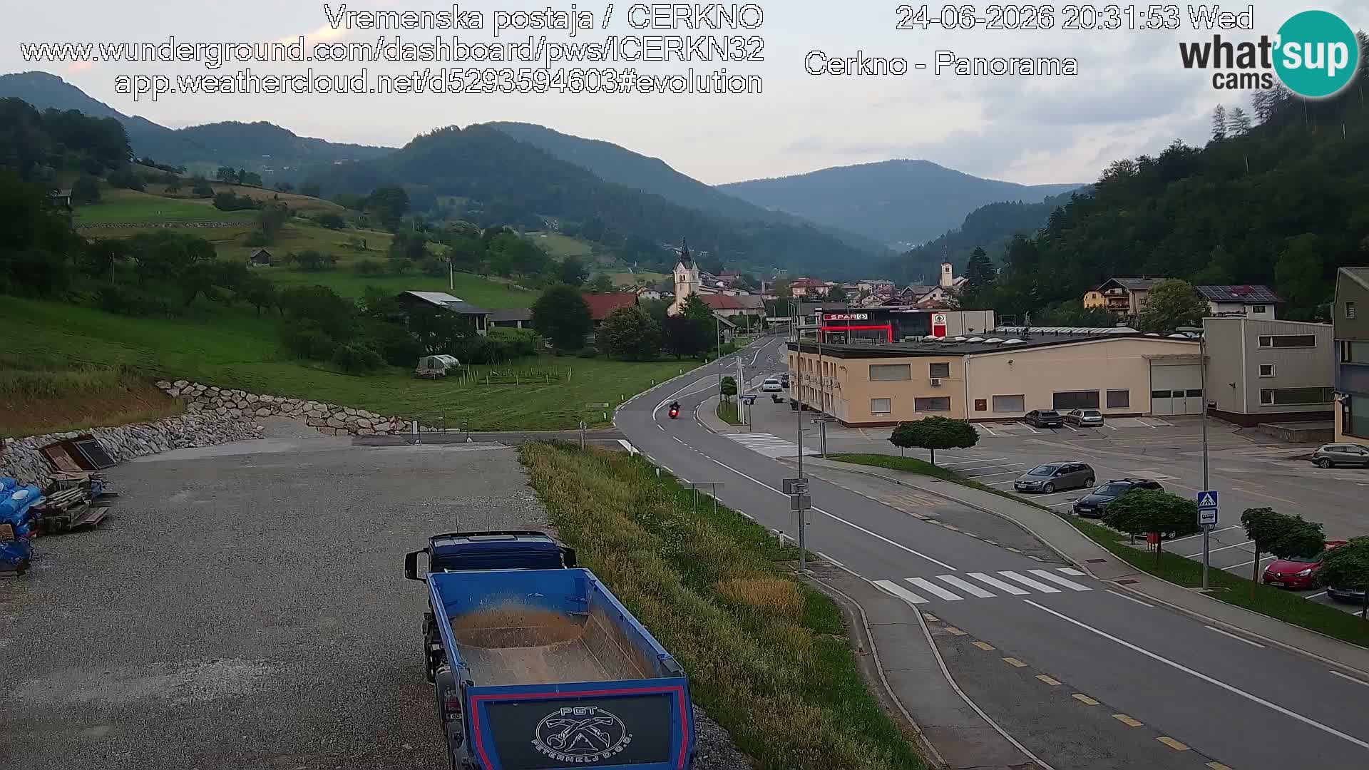 Webcam en direct – Entrée de la ville de Cerkno