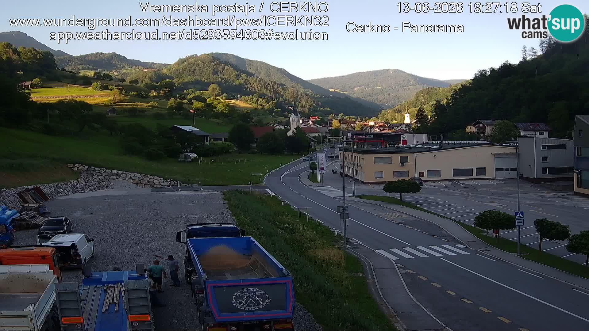 Cerkno entrada a la ciudad Webcam en vivo