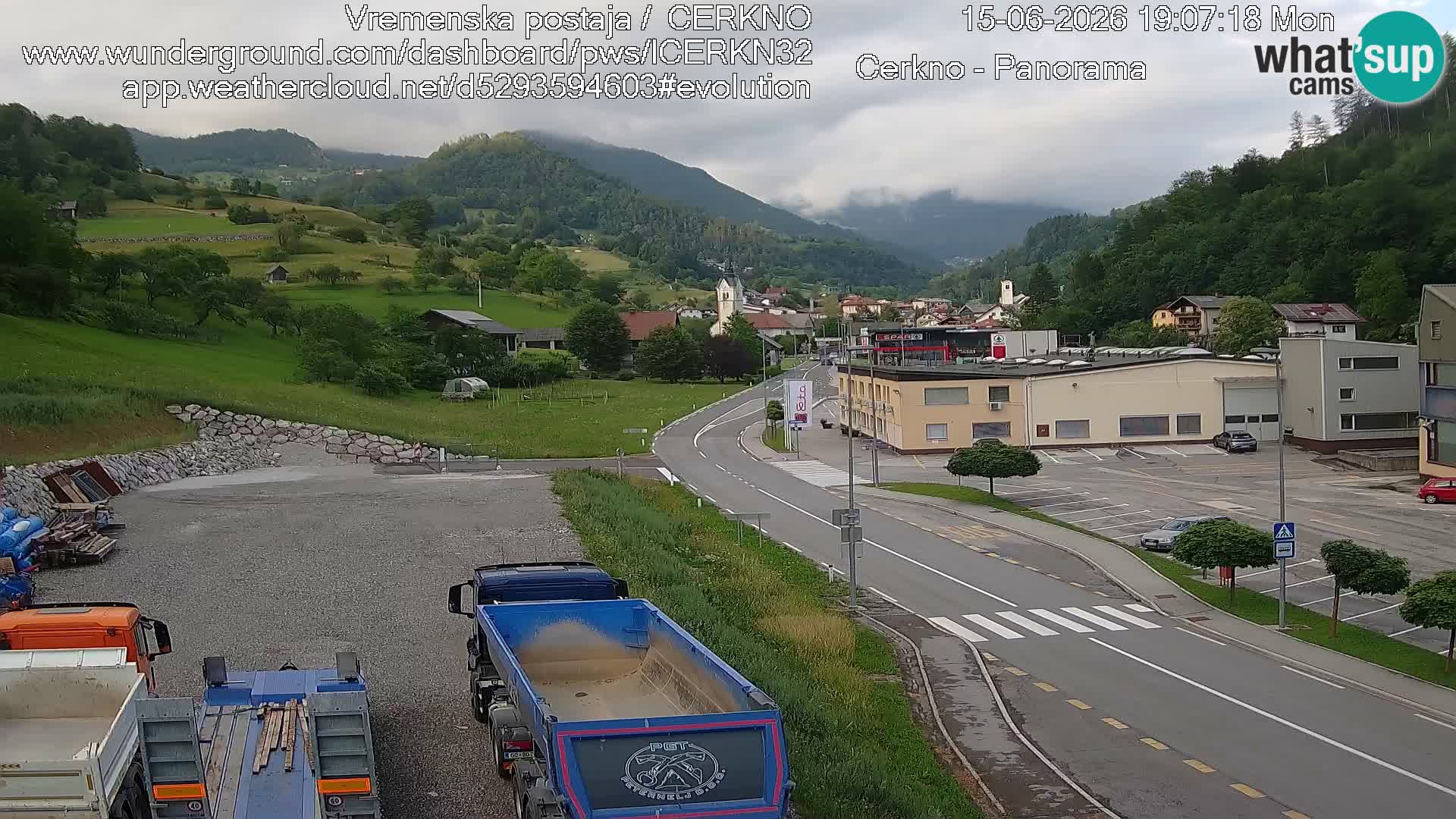 Webcam en direct – Entrée de la ville de Cerkno