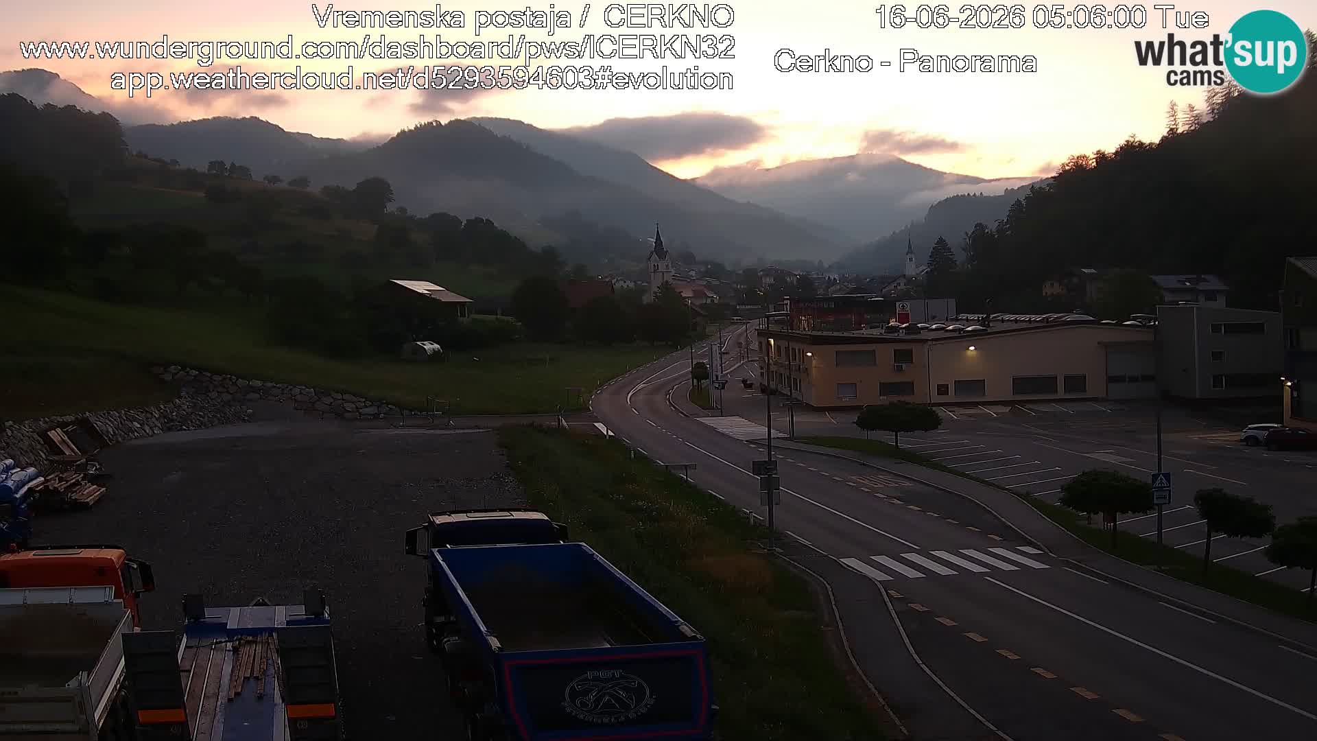Webcam en direct – Entrée de la ville de Cerkno