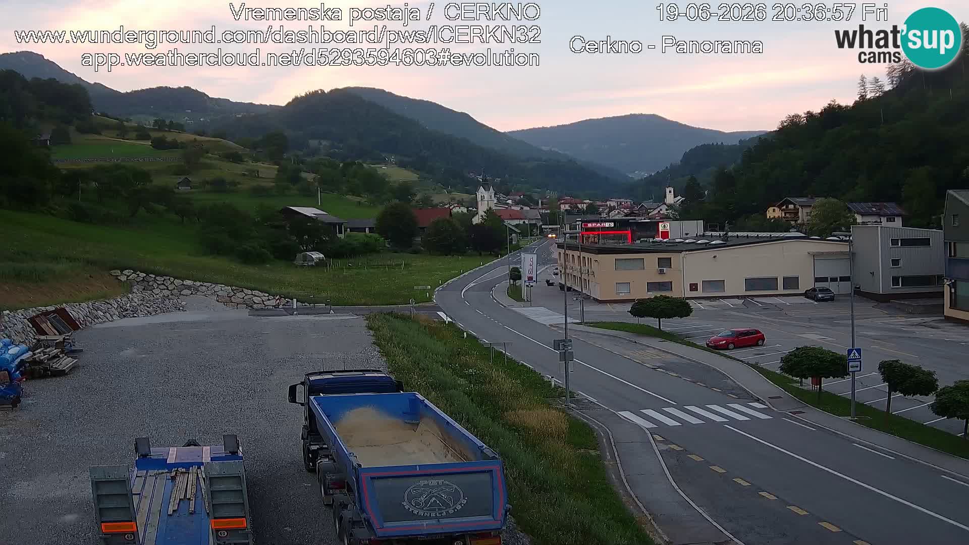 Webcam en direct – Entrée de la ville de Cerkno