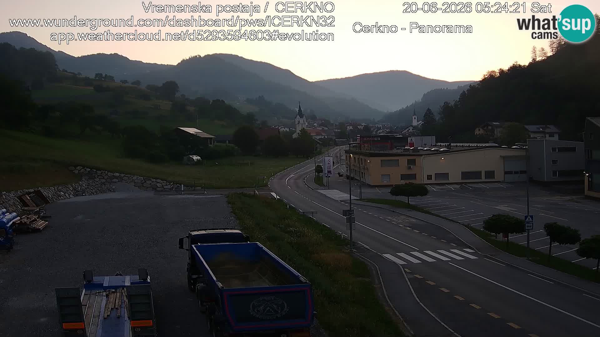 Webcam en direct – Entrée de la ville de Cerkno