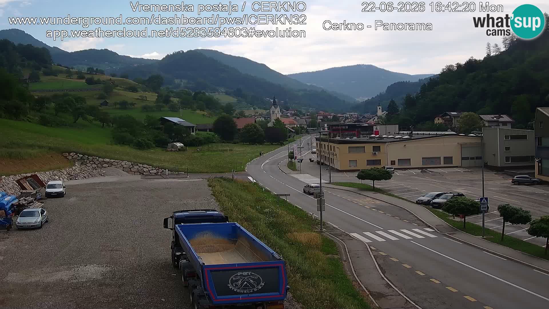 Webcam en direct – Entrée de la ville de Cerkno