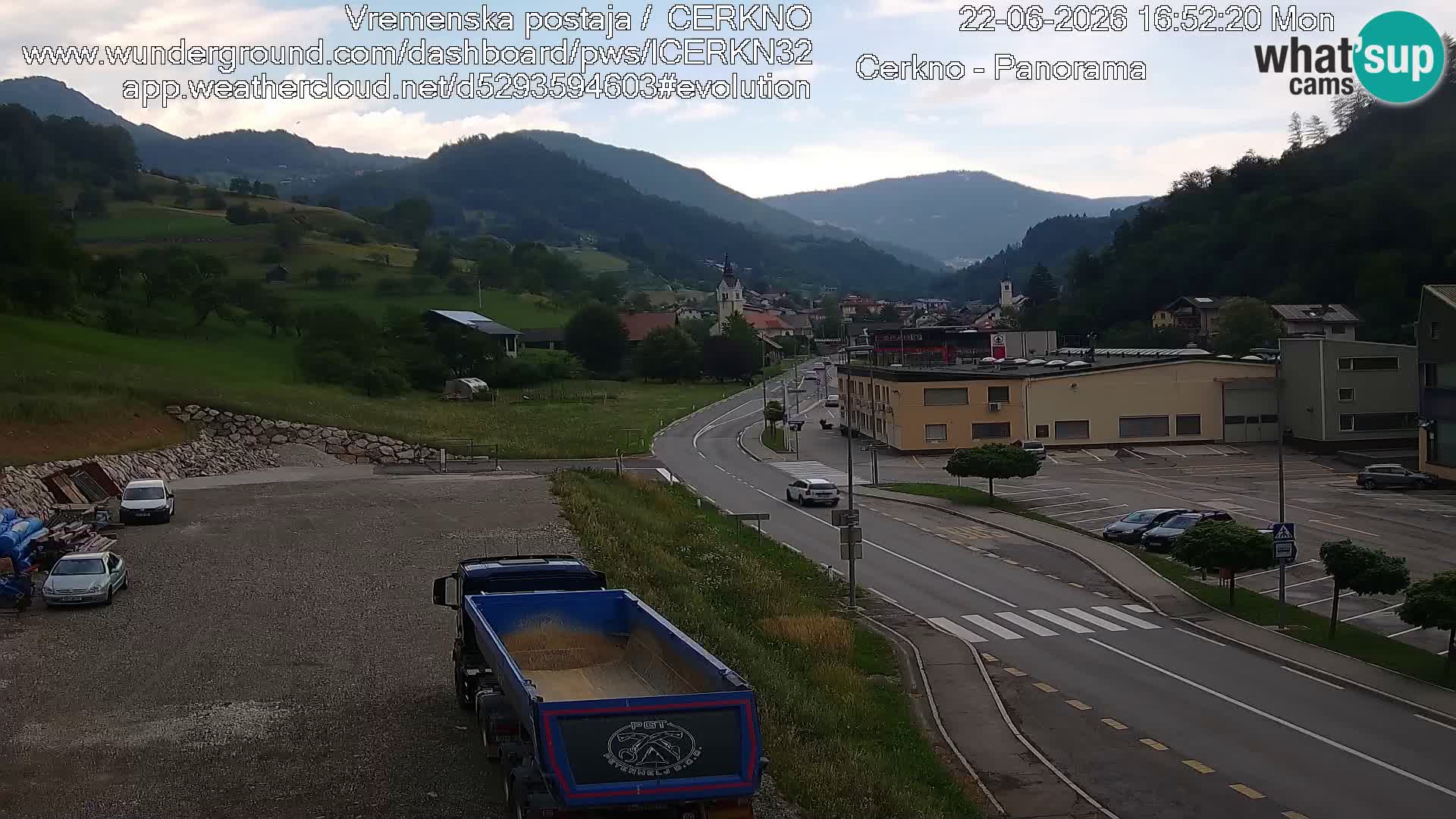 Webcam en direct – Entrée de la ville de Cerkno