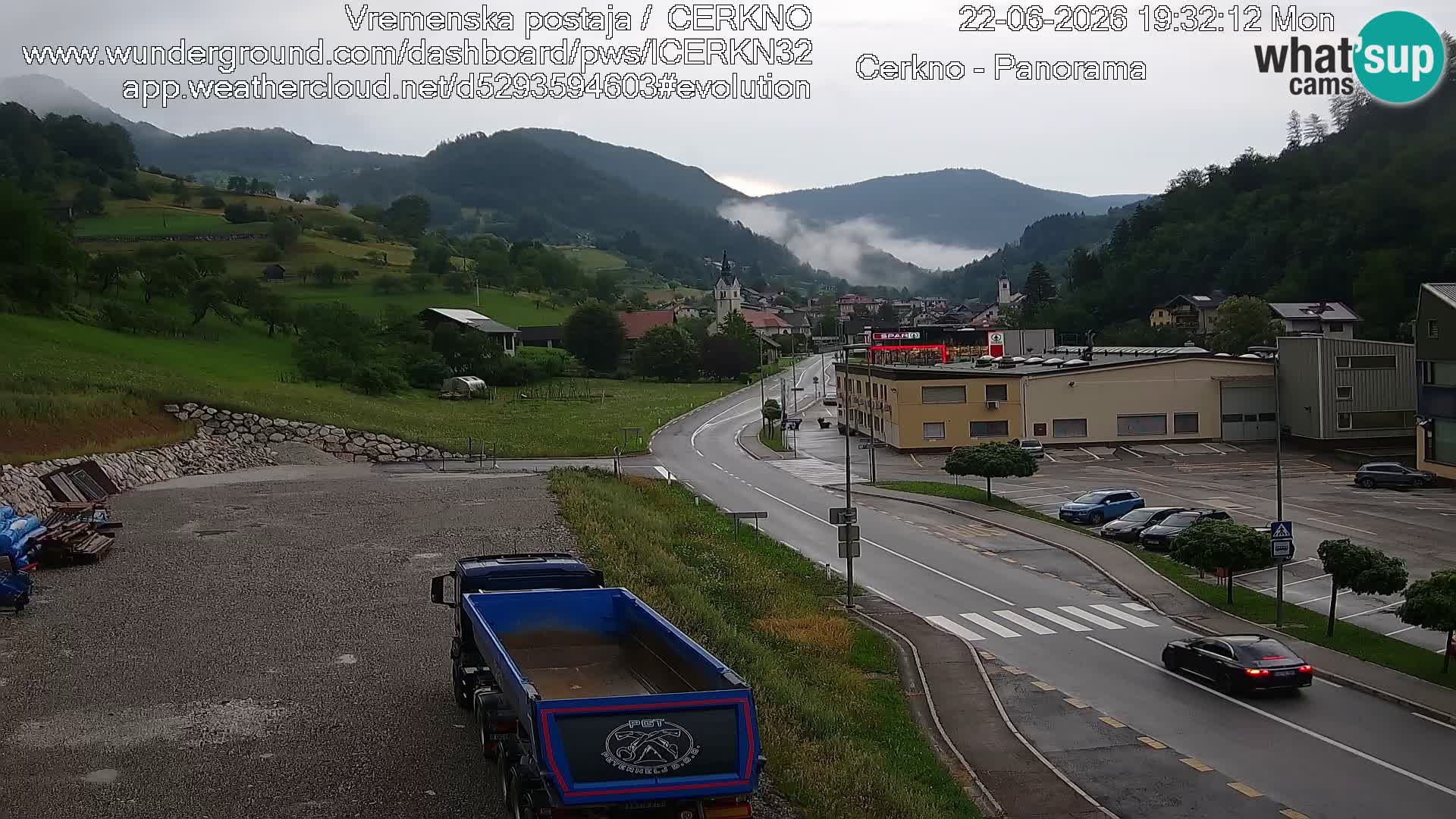 Webcam en direct – Entrée de la ville de Cerkno