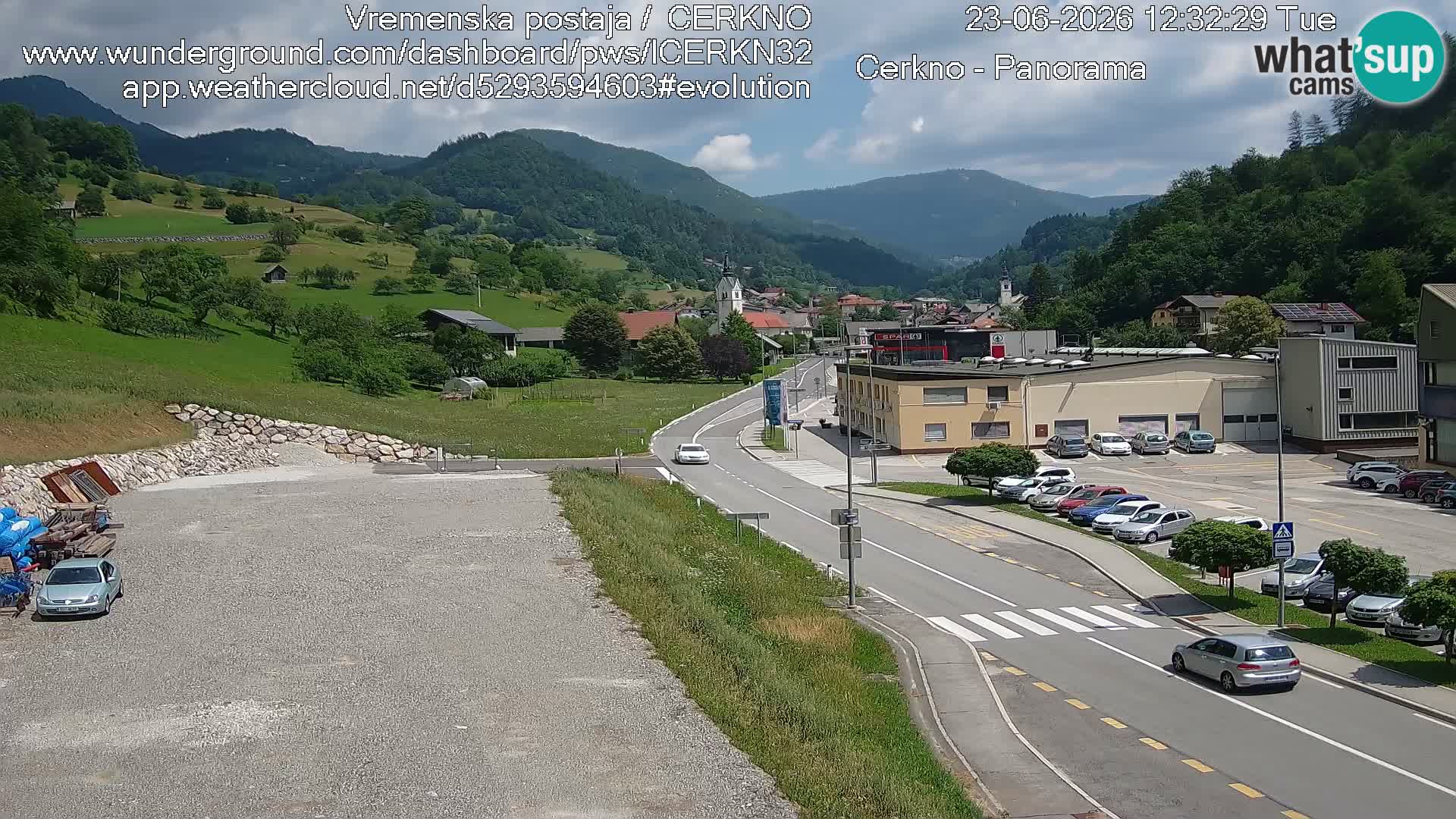 Webcam en direct – Entrée de la ville de Cerkno