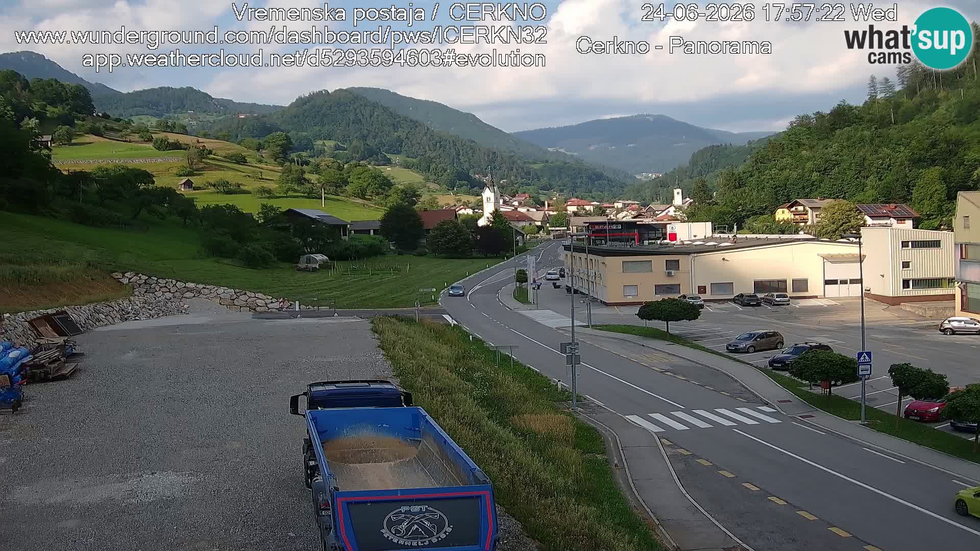 Webcam en direct – Entrée de la ville de Cerkno