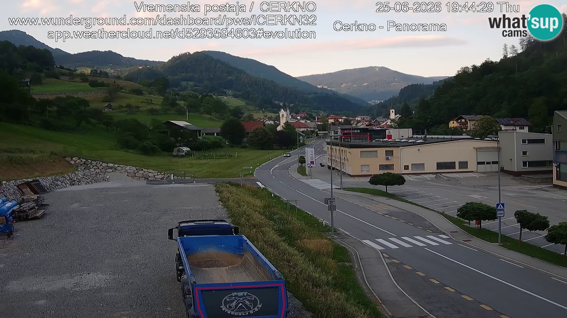 Webcam en direct – Entrée de la ville de Cerkno