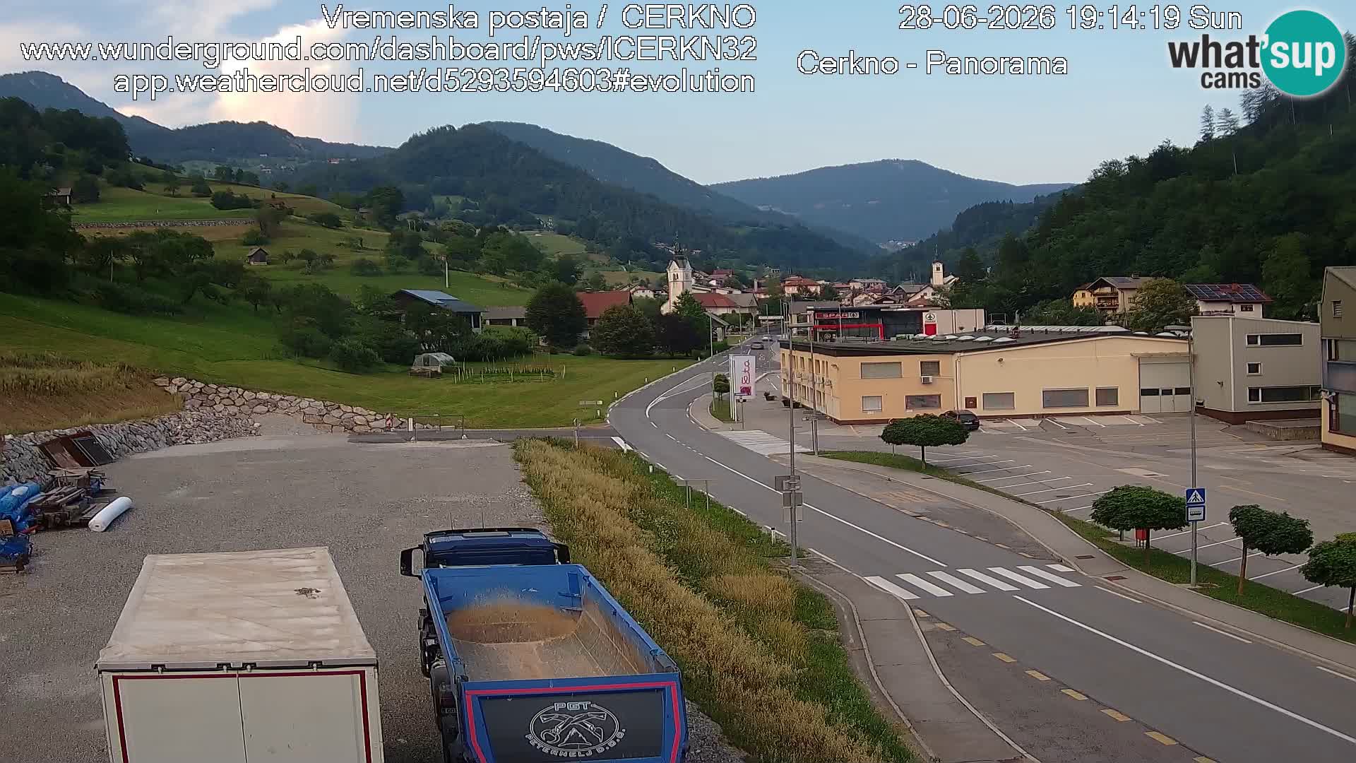 Webcam en direct – Entrée de la ville de Cerkno