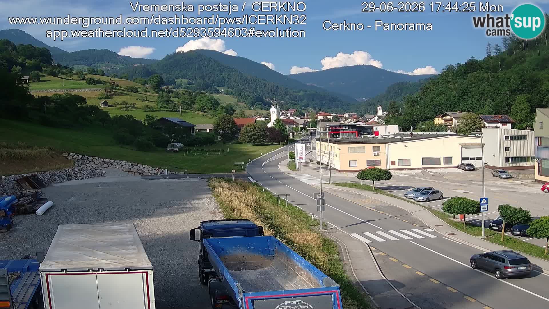 Webcam en direct – Entrée de la ville de Cerkno
