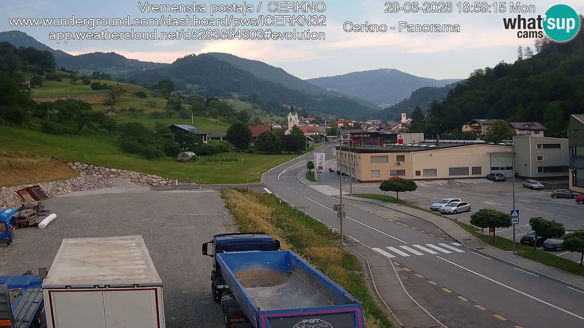 Webcam en direct – Entrée de la ville de Cerkno