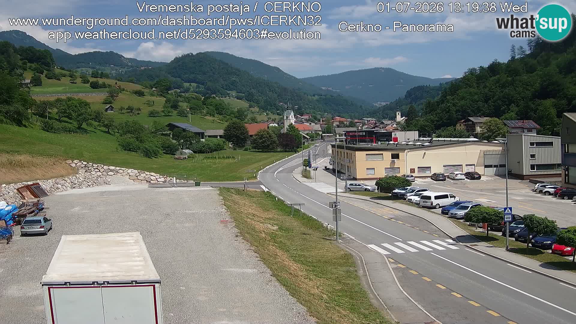 Webcam en direct – Entrée de la ville de Cerkno