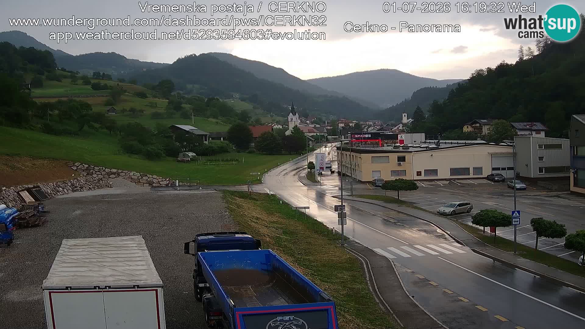 Webcam en direct – Entrée de la ville de Cerkno