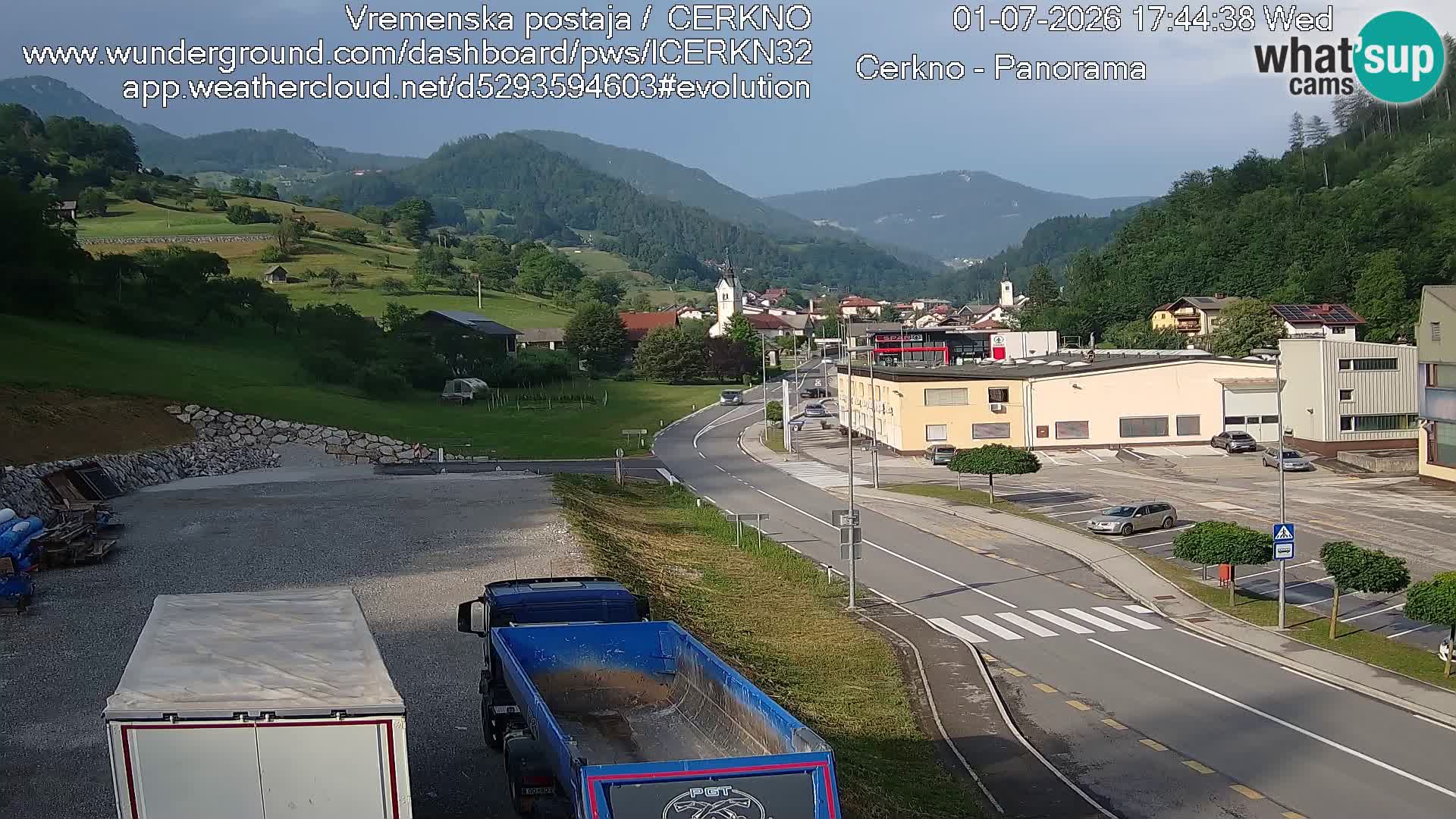 Webcam en direct – Entrée de la ville de Cerkno