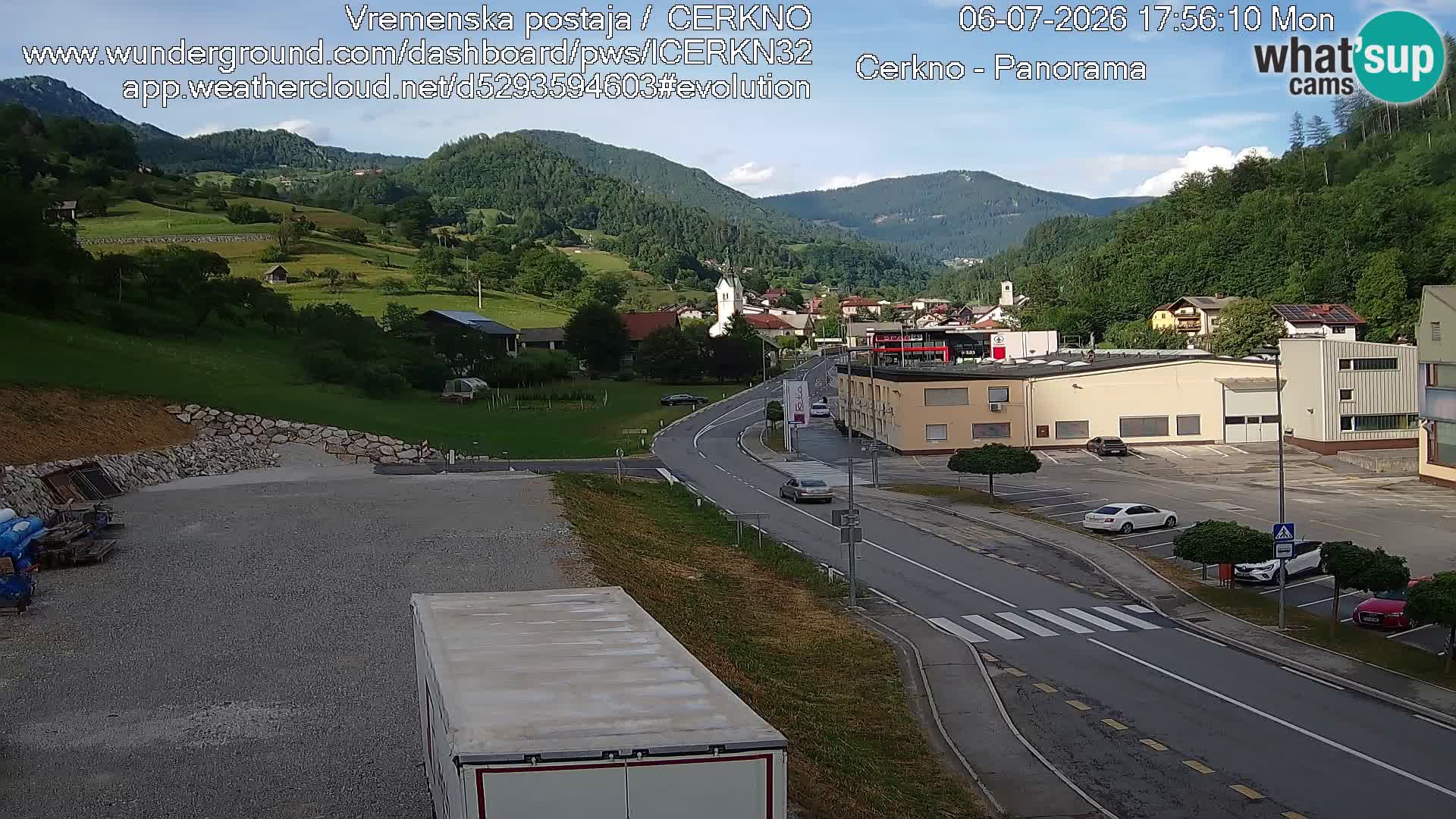 Webcam en direct – Entrée de la ville de Cerkno