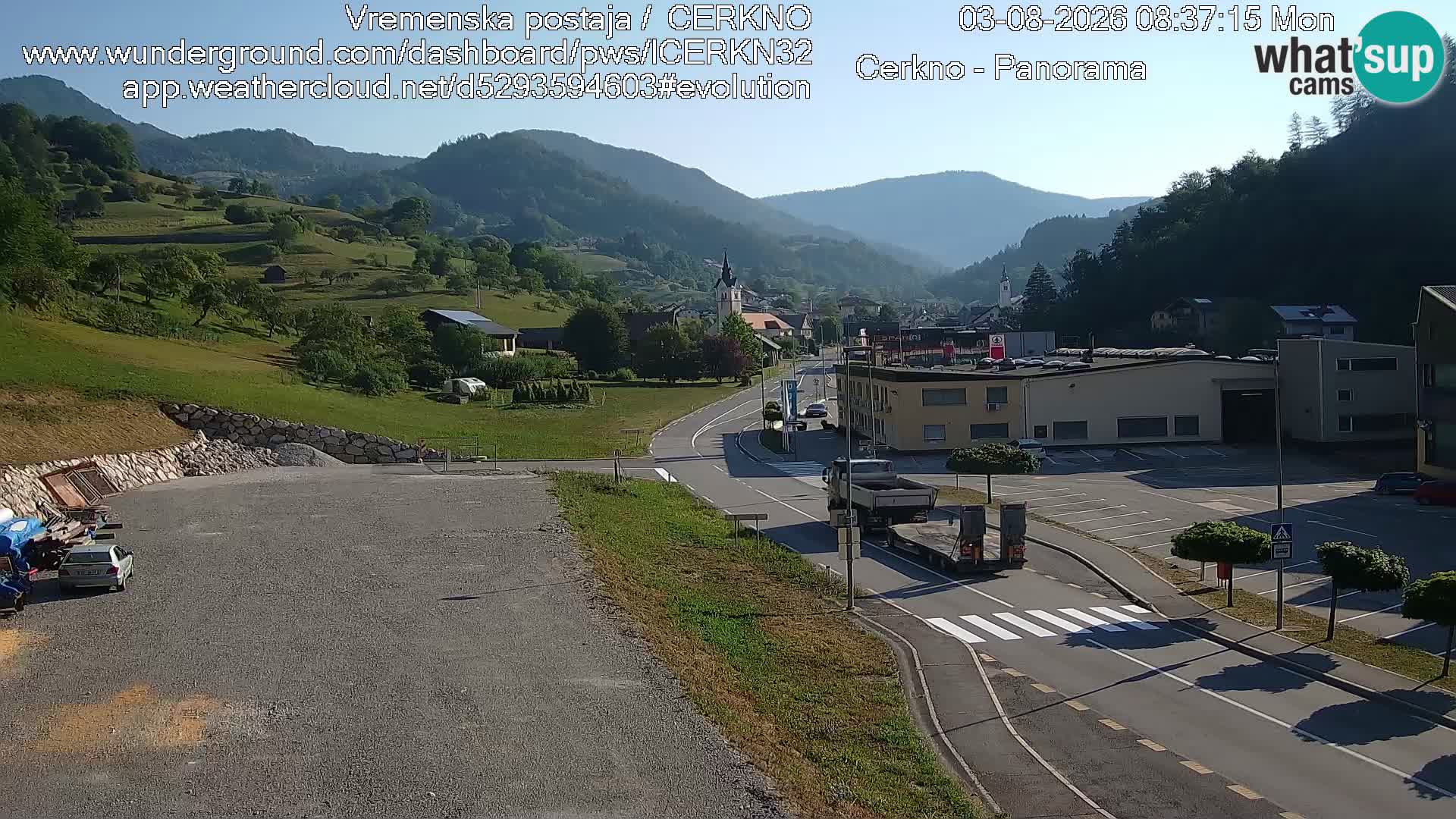 Webcam en direct – Entrée de la ville de Cerkno