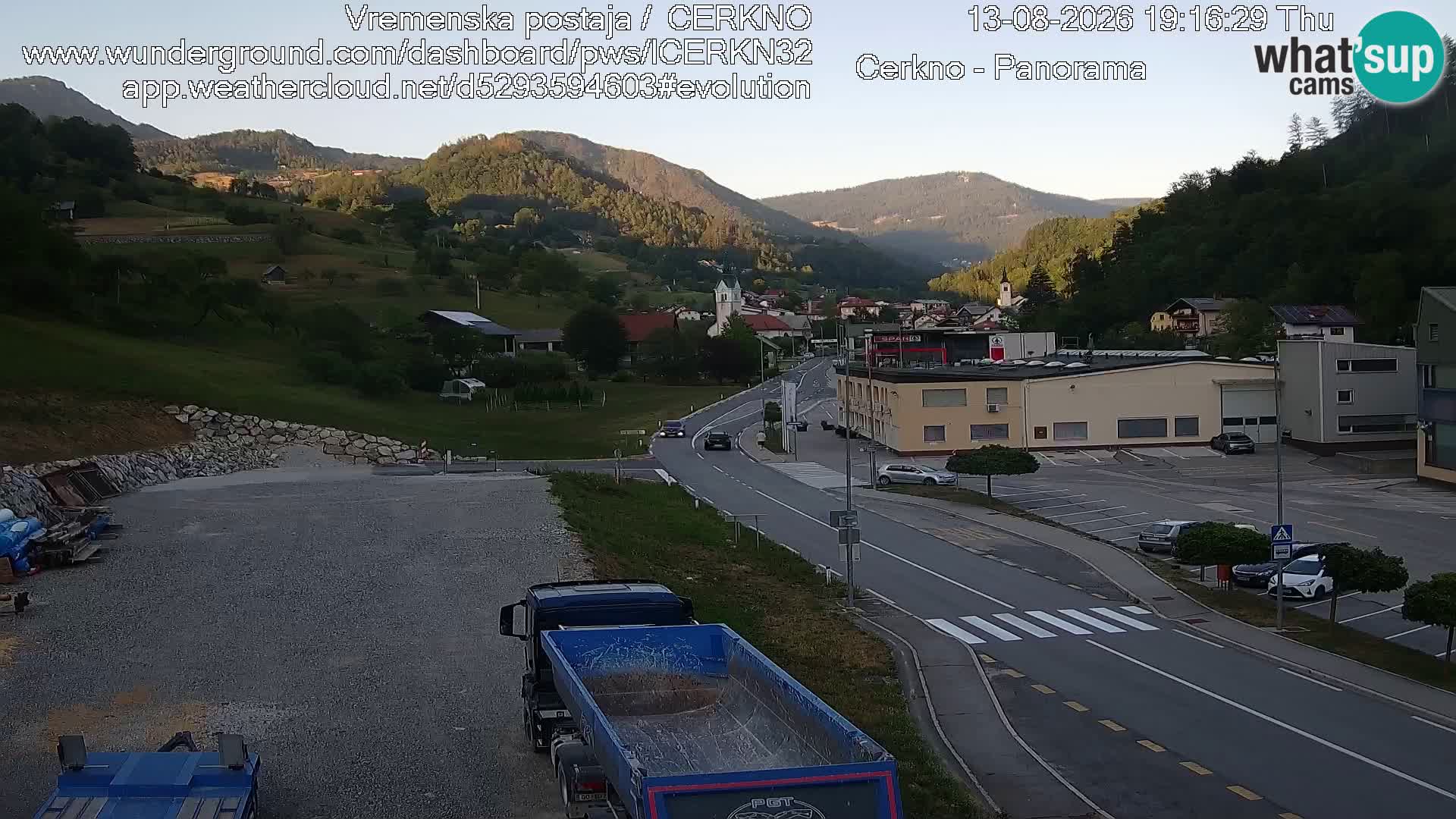 Cerkno entrada a la ciudad Webcam en vivo