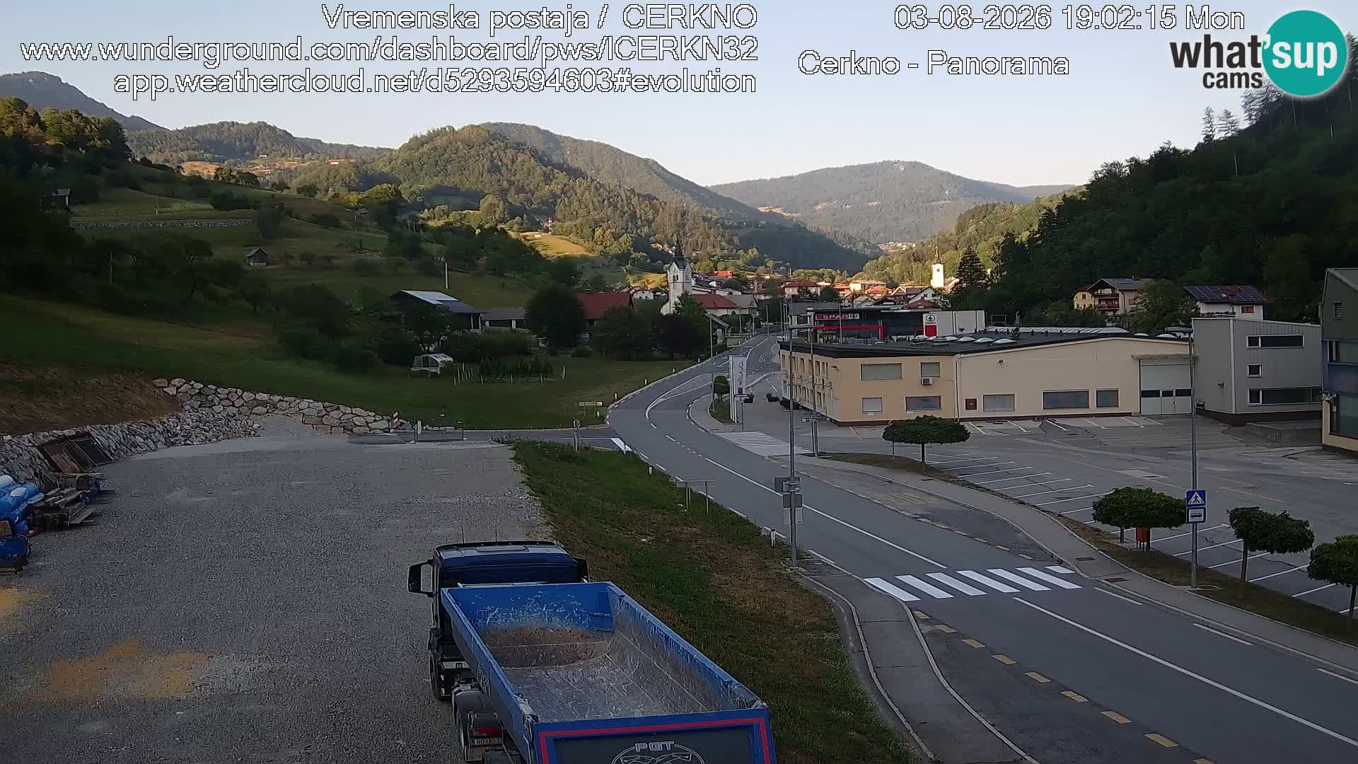 Webcam en direct – Entrée de la ville de Cerkno