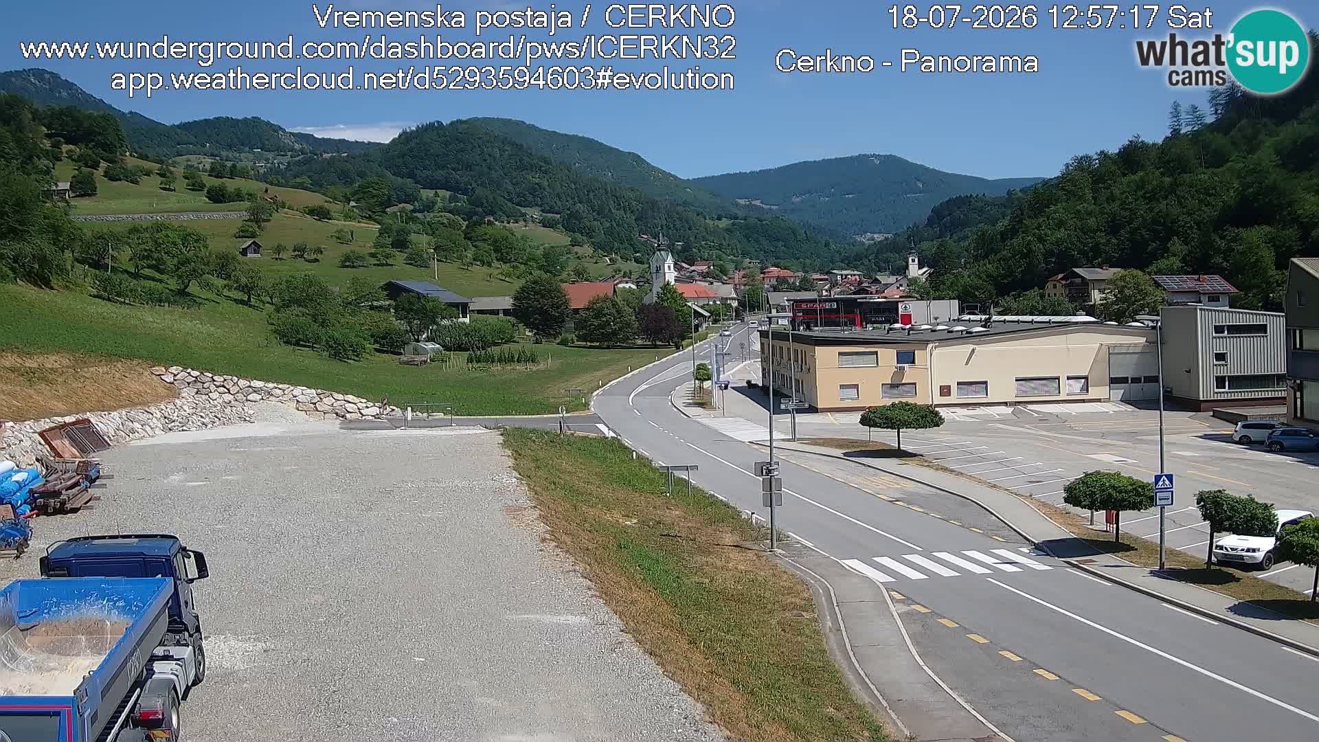 Webcam en direct – Entrée de la ville de Cerkno