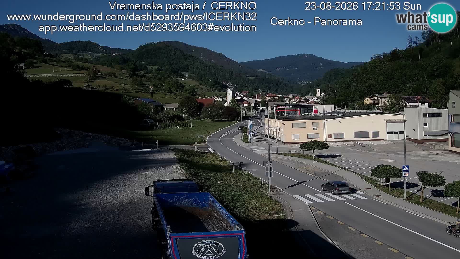 Webcam en direct – Entrée de la ville de Cerkno