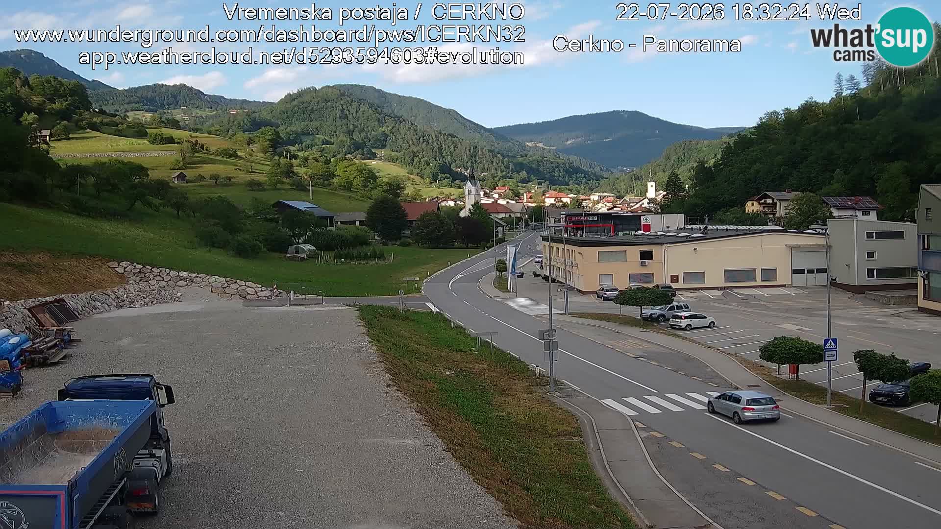 Webcam en direct – Entrée de la ville de Cerkno