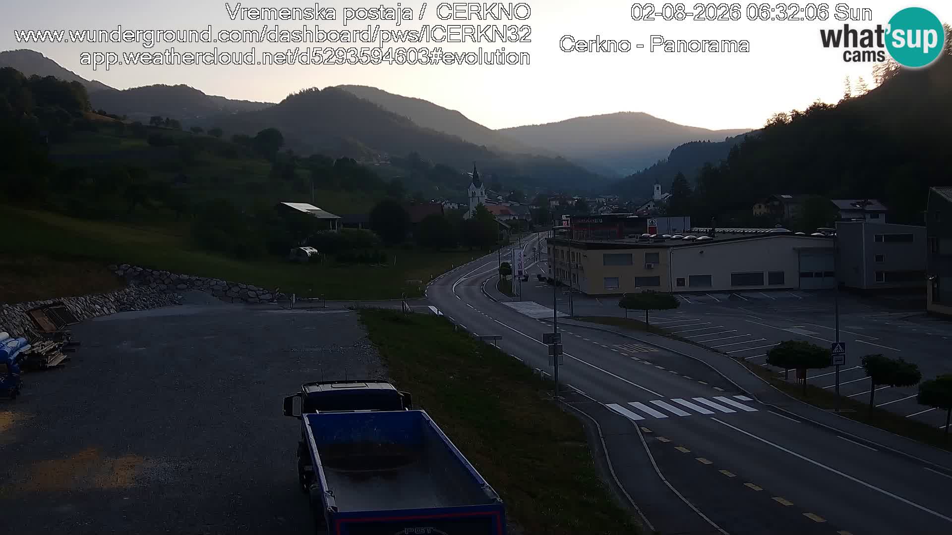 Webcam en direct – Entrée de la ville de Cerkno