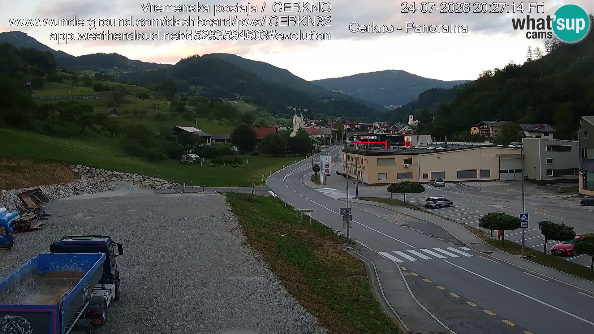 Webcam en direct – Entrée de la ville de Cerkno