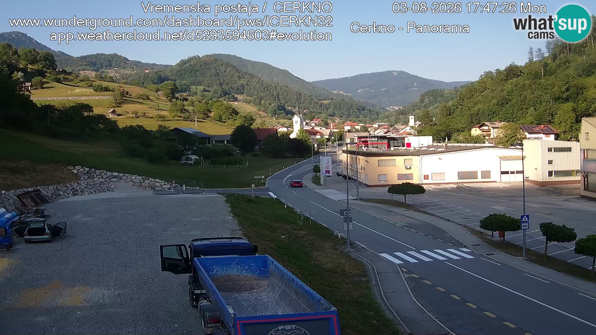 Webcam en direct – Entrée de la ville de Cerkno
