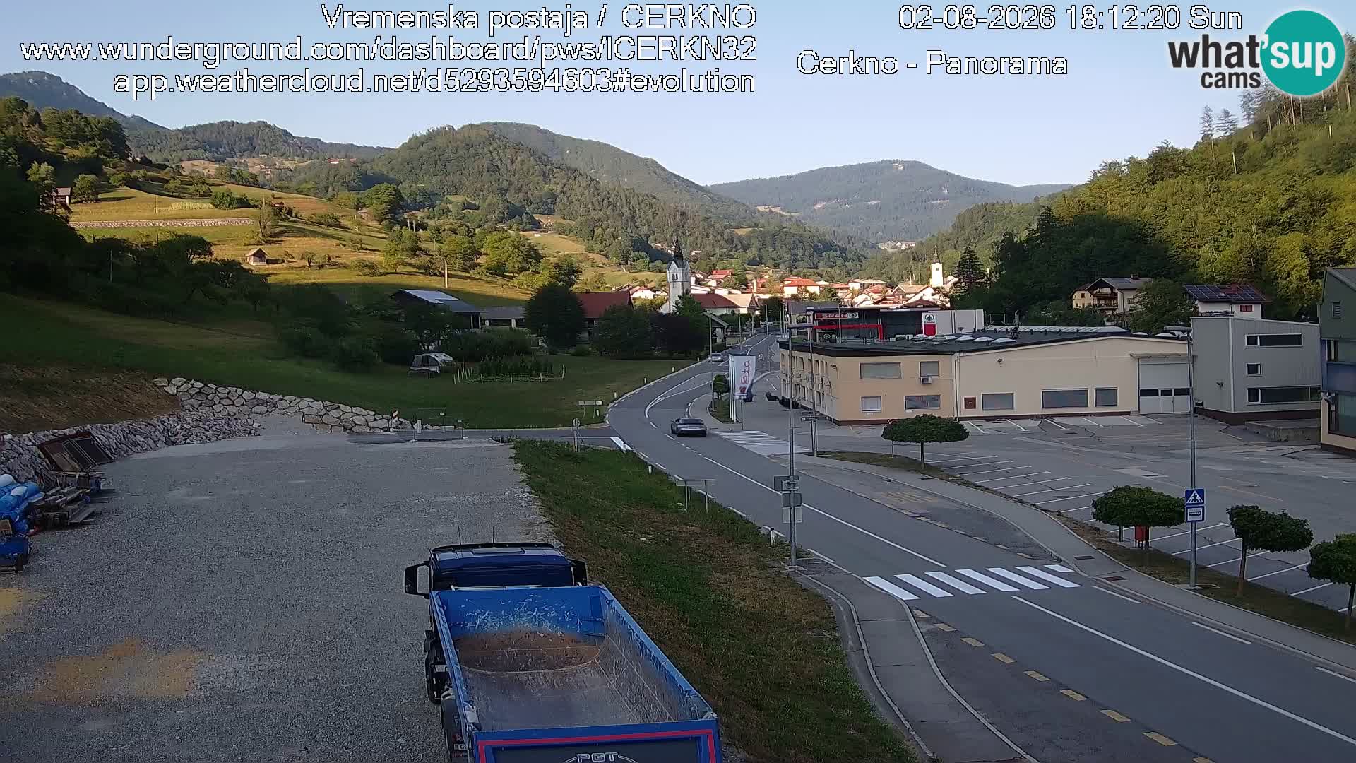 Webcam en direct – Entrée de la ville de Cerkno
