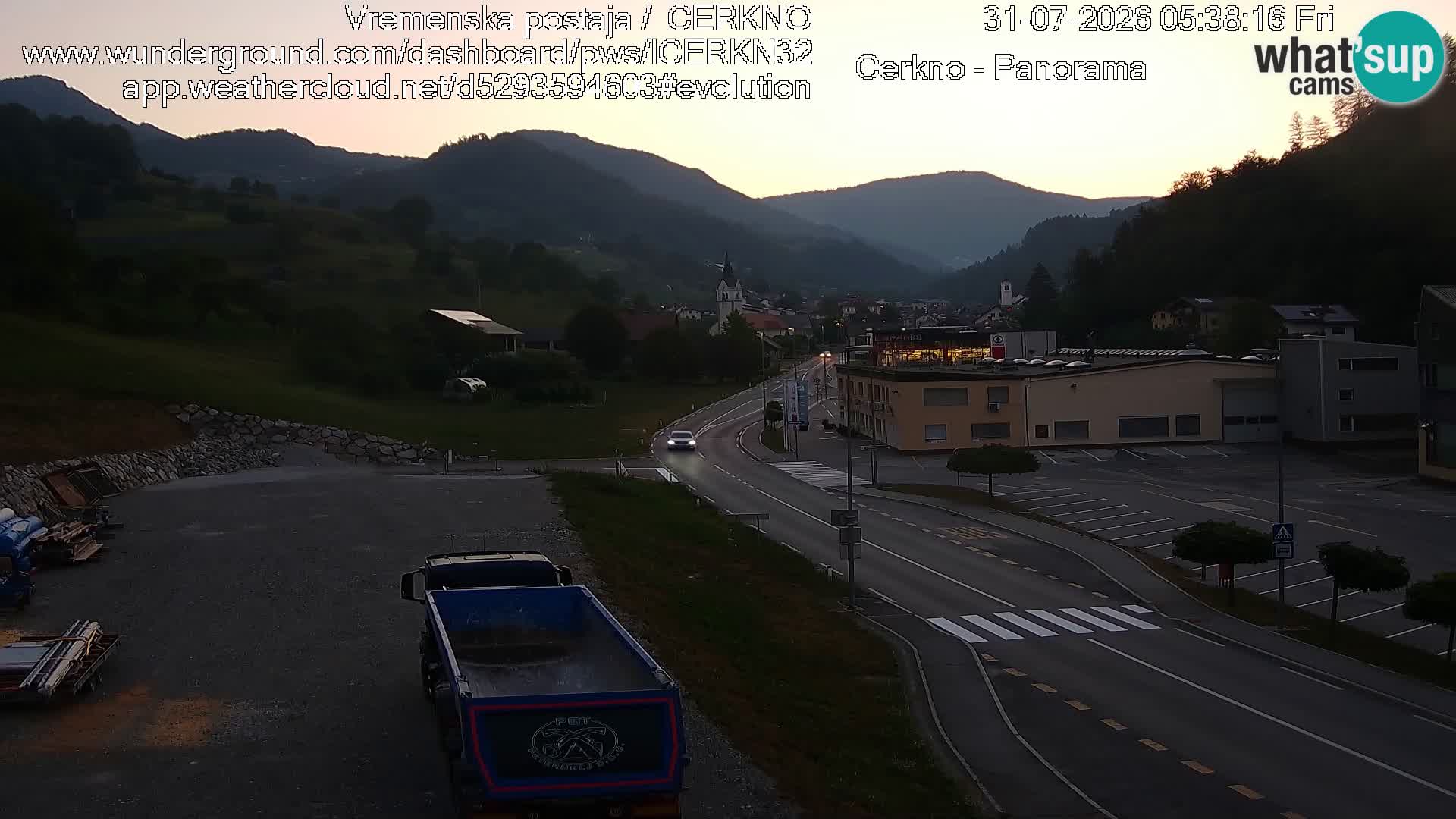 Webcam en direct – Entrée de la ville de Cerkno