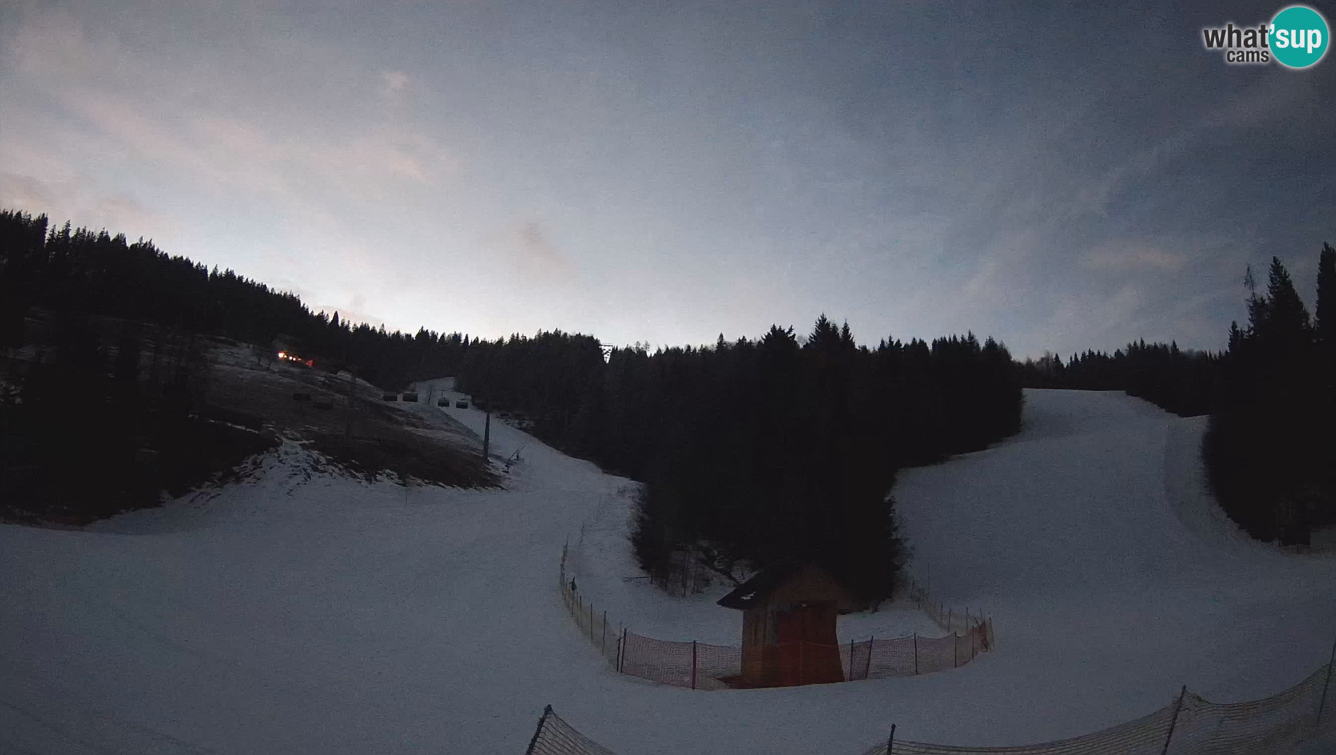 Spletna kamera Cerkno Brdo – Pogled v živo s smučišča Cerkno