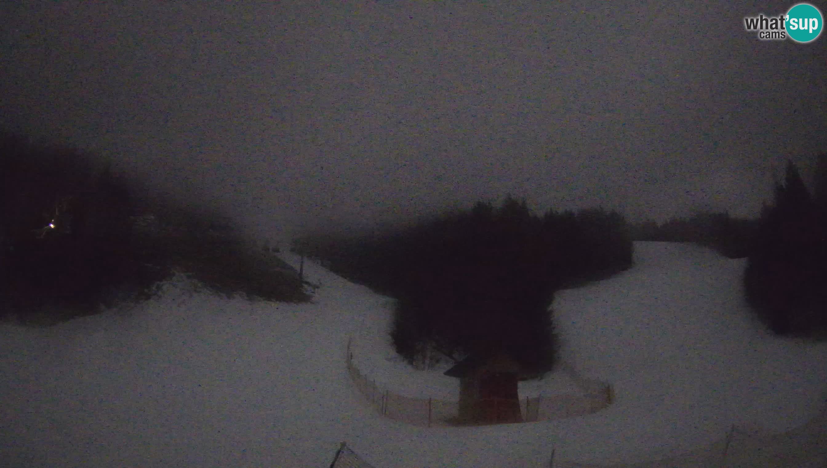 Spletna kamera Cerkno Brdo – Pogled v živo s smučišča Cerkno