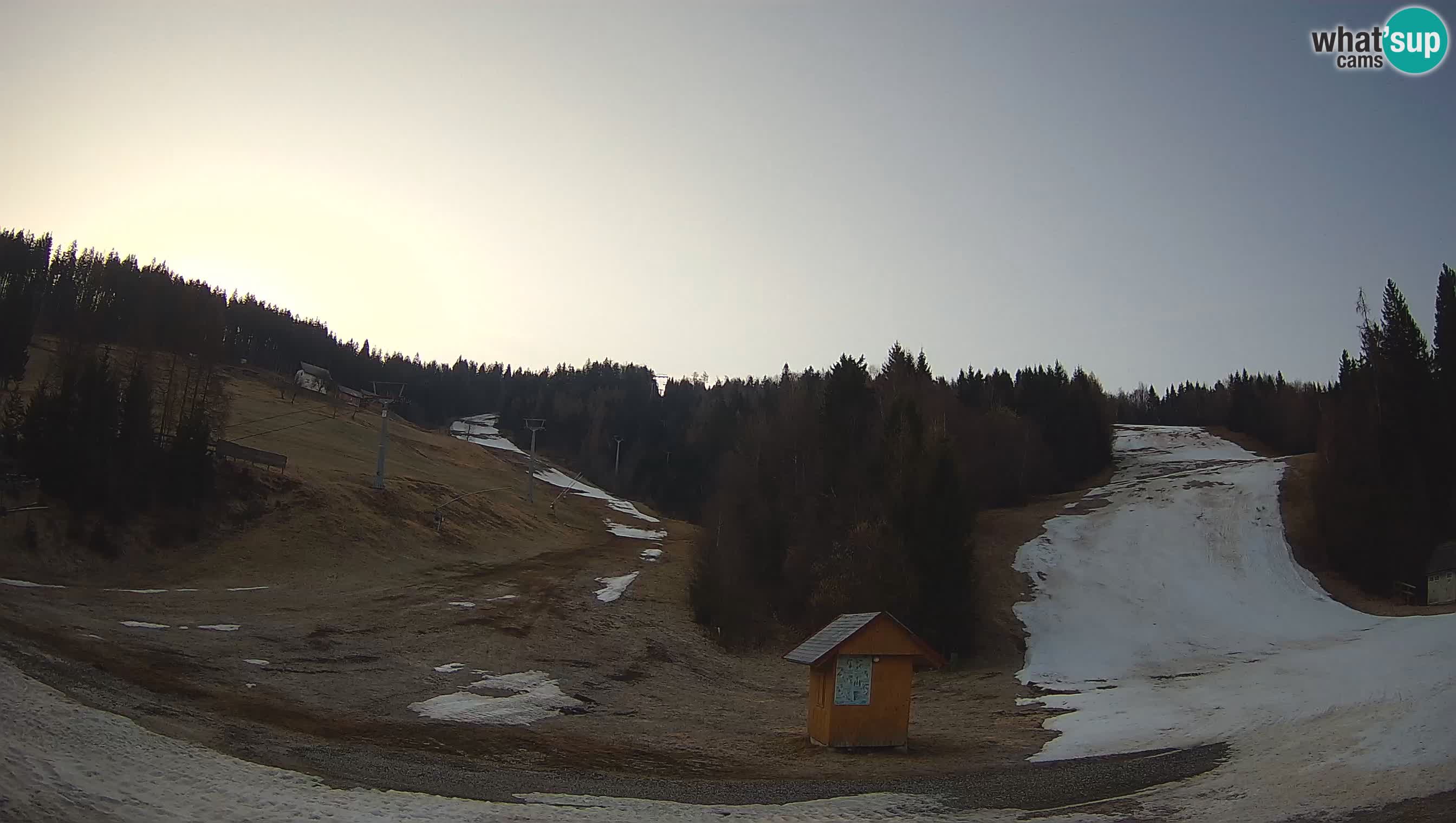 Spletna kamera Cerkno Brdo – Pogled v živo s smučišča Cerkno