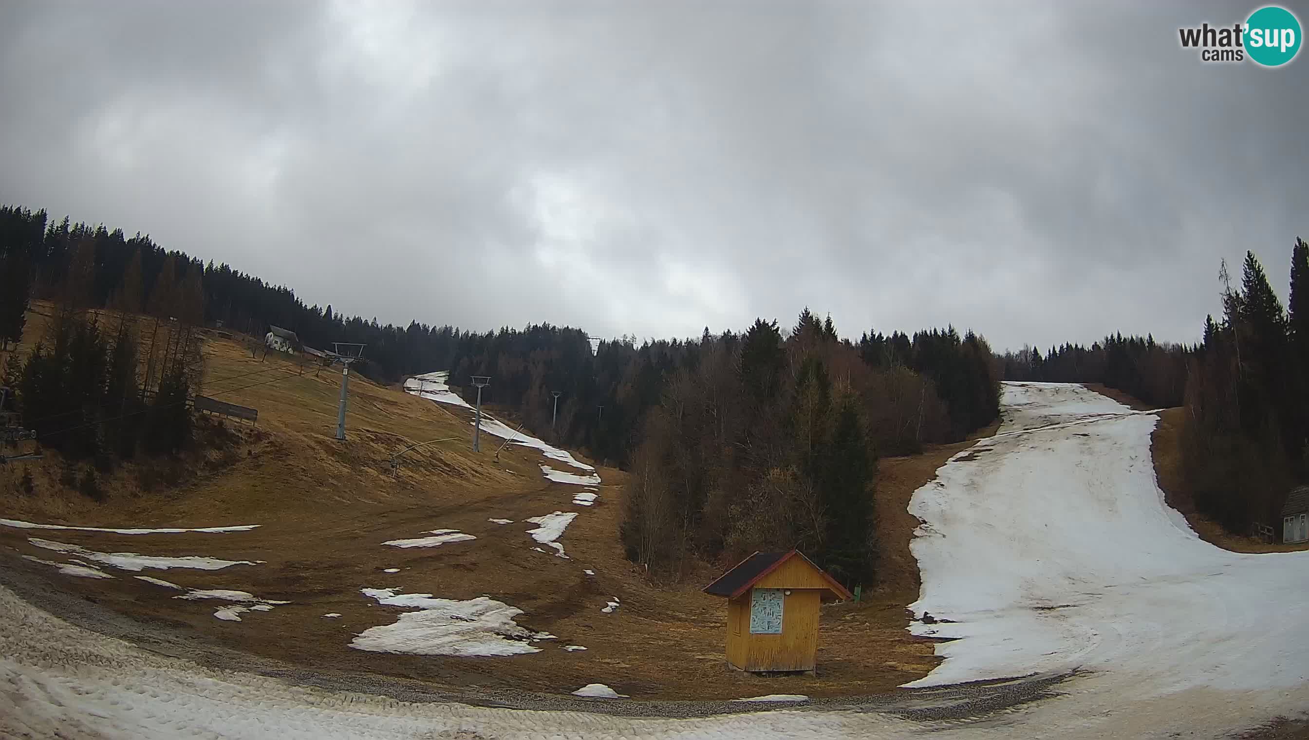 Spletna kamera Cerkno Brdo – Pogled v živo s smučišča Cerkno