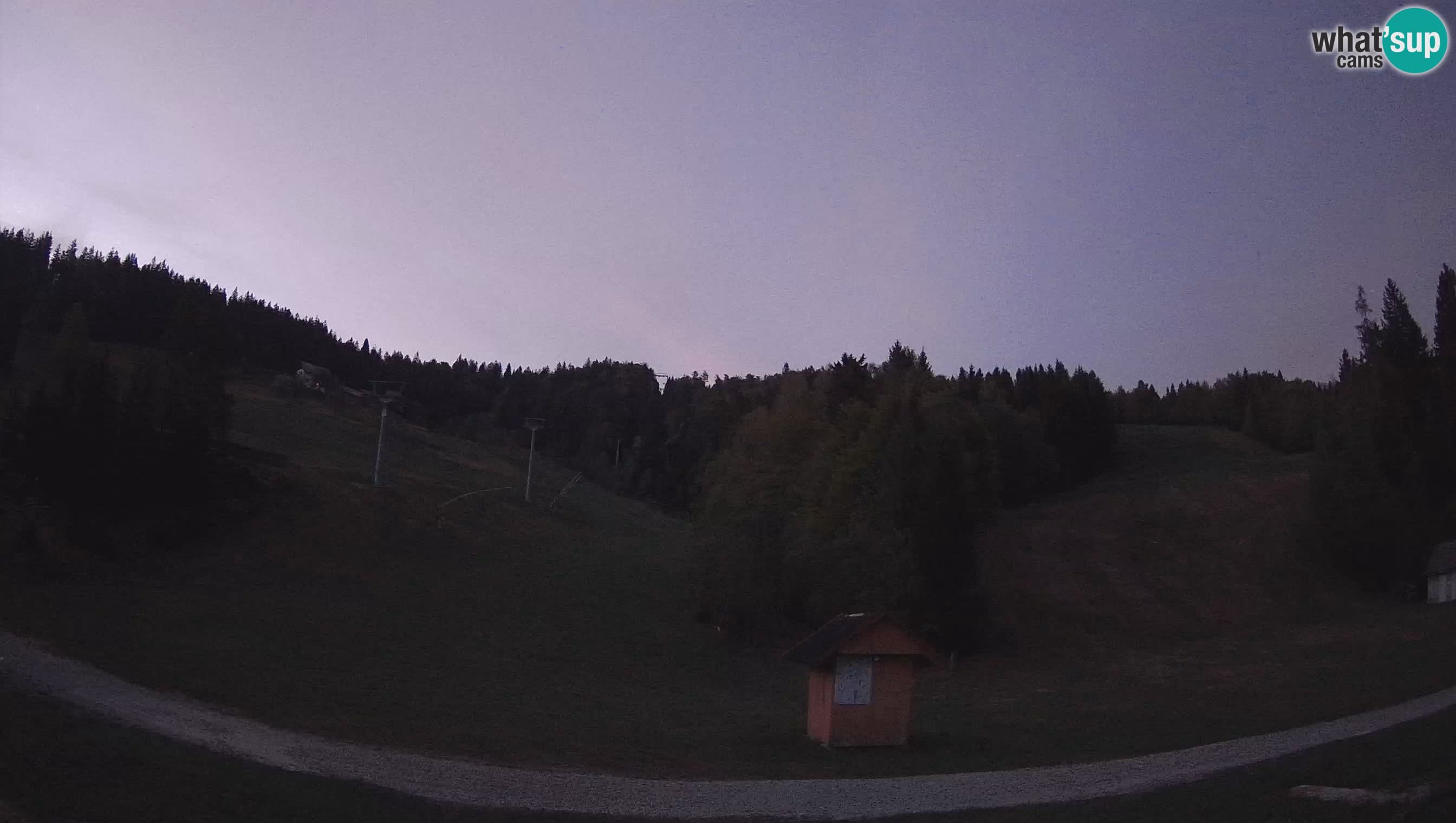 Spletna kamera Cerkno Brdo – Pogled v živo s smučišča Cerkno