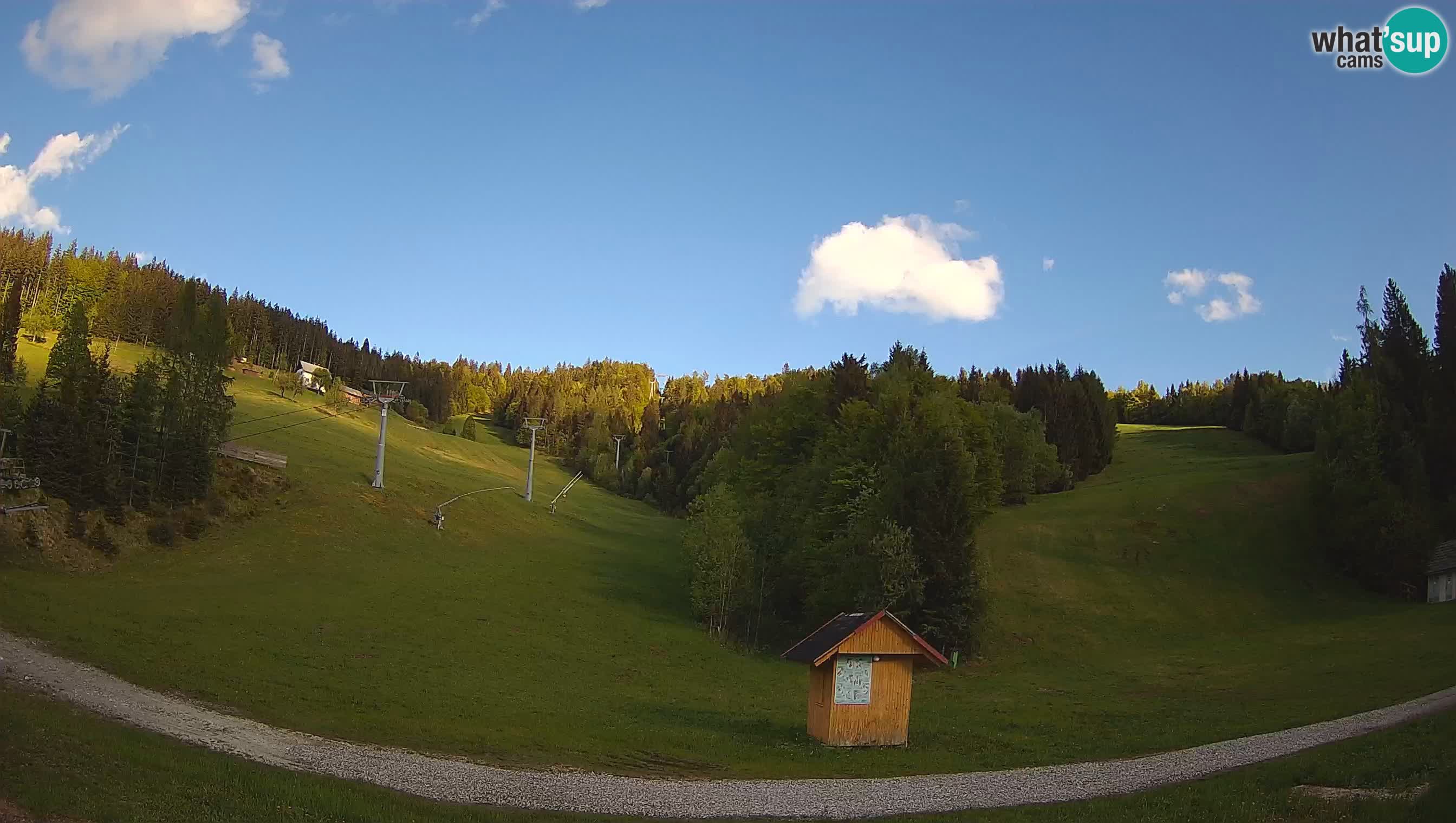 Web kamera Cerkno Brdo – Pogled uživo sa skijališta Cerkno