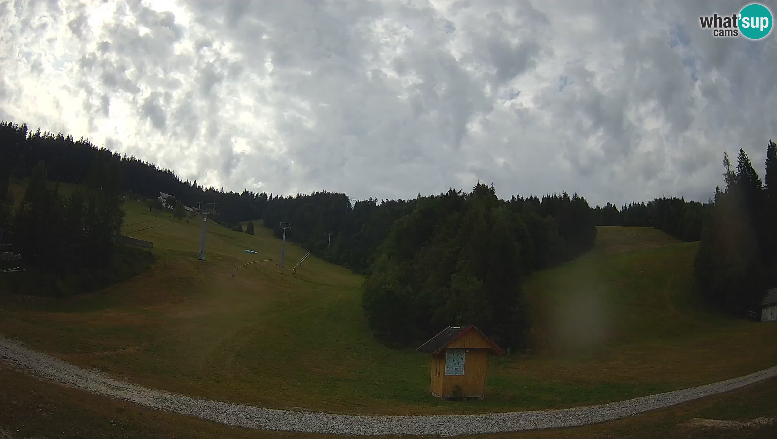 Spletna kamera Cerkno Brdo – Pogled v živo s smučišča Cerkno