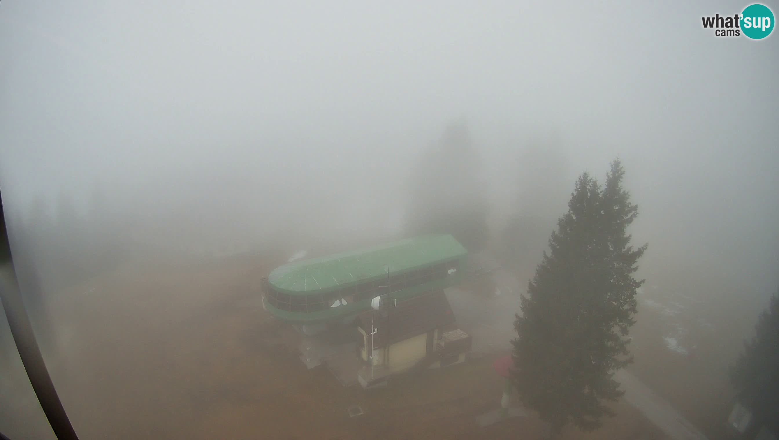 Spletna kamera Cerkno Počivalo – Pogled v živo iz smučišča Cerkno