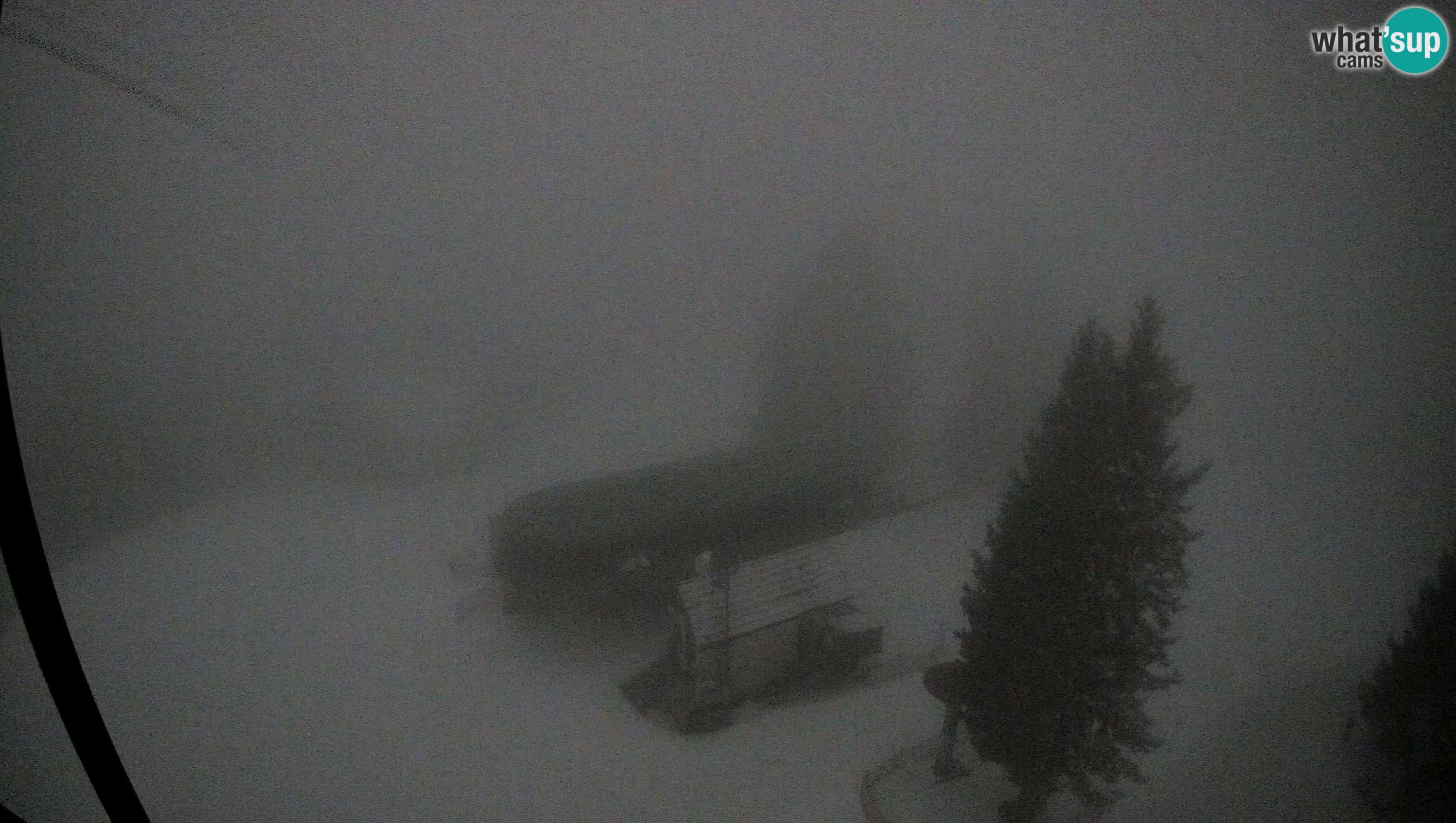 Web kamera Cerkno Počivalo – Pogled uživo sa skijališta Cerkno