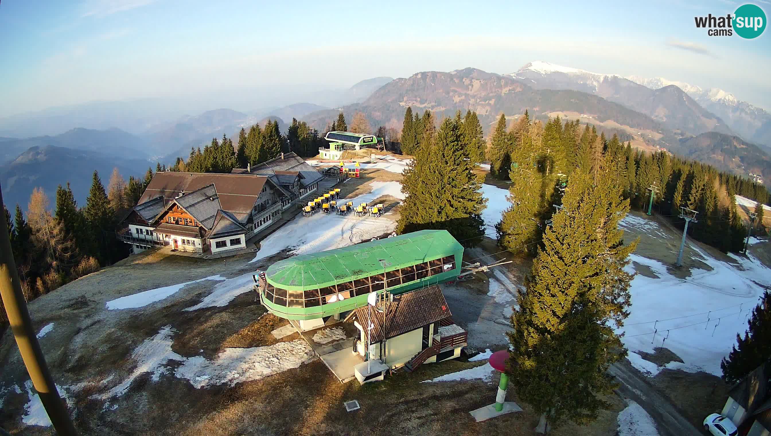 Spletna kamera Cerkno Počivalo – Pogled v živo iz smučišča Cerkno